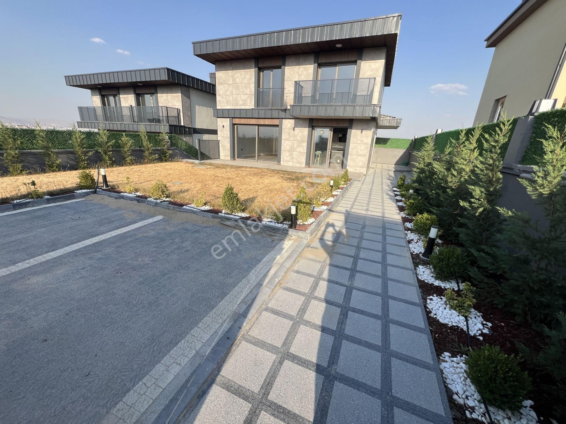 Etimesgut Yeni Baglıca Mah 3katlı Saunalı Ozel Hamamlı 5+1 Villa - Görsel 45