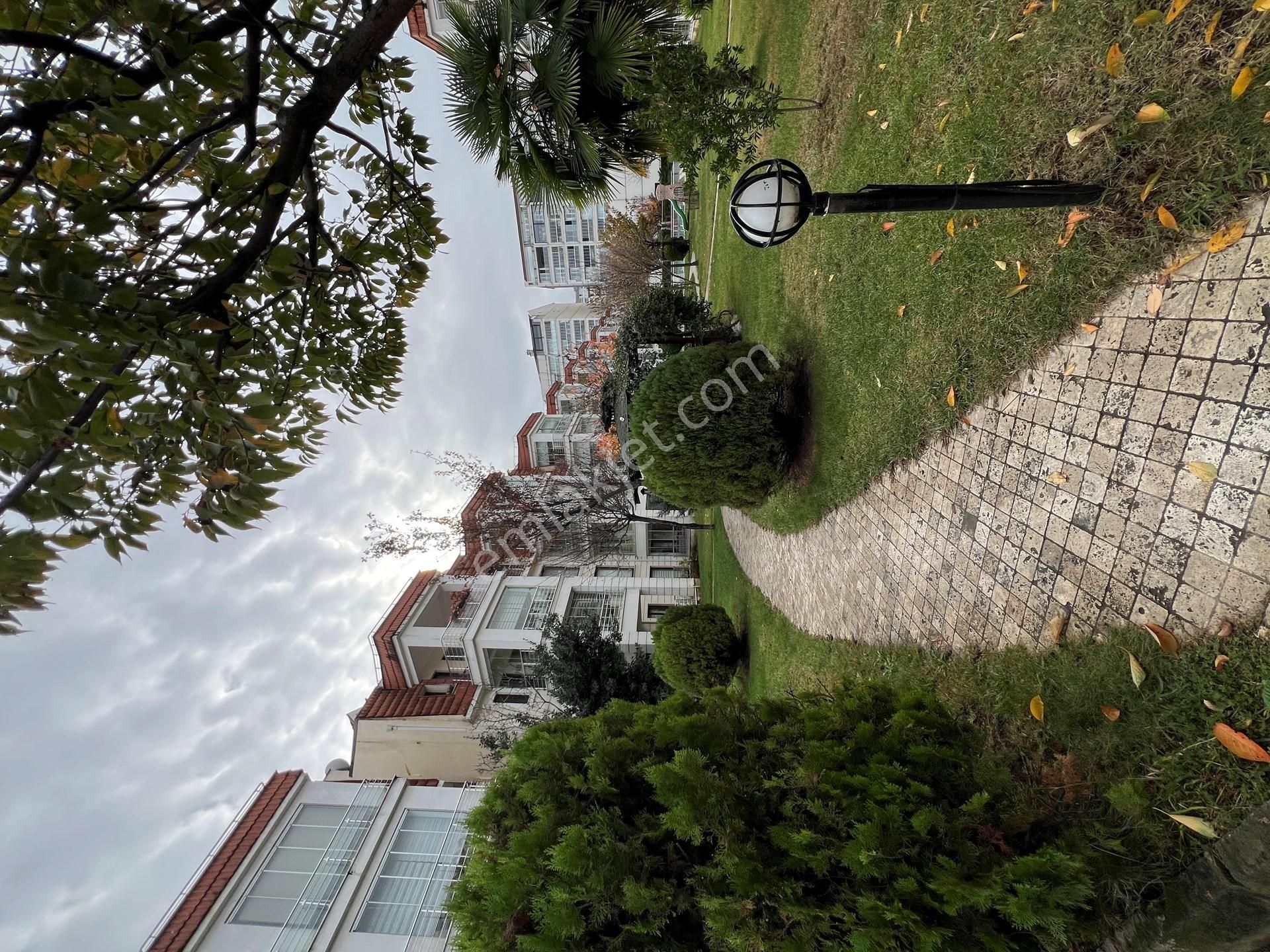 Yomra Kaşüstü'nde Kiralık 3+1 Lüks Daire, 170 M², Doğa Manzaralı, Site İçinde - Görsel 24