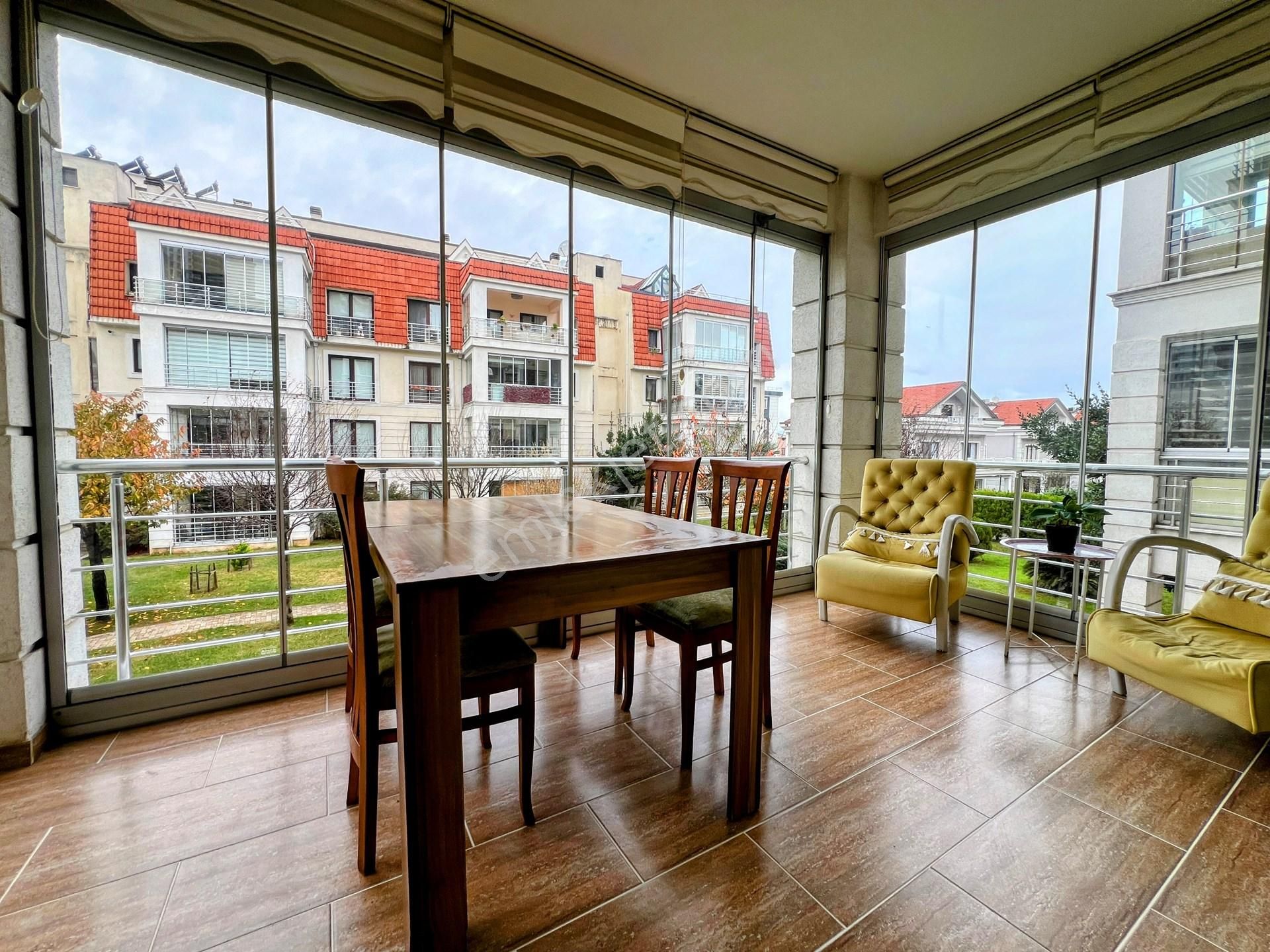 Yomra Kaşüstü'nde Kiralık 3+1 Lüks Daire, 170 M², Doğa Manzaralı, Site İçinde - Görsel 3