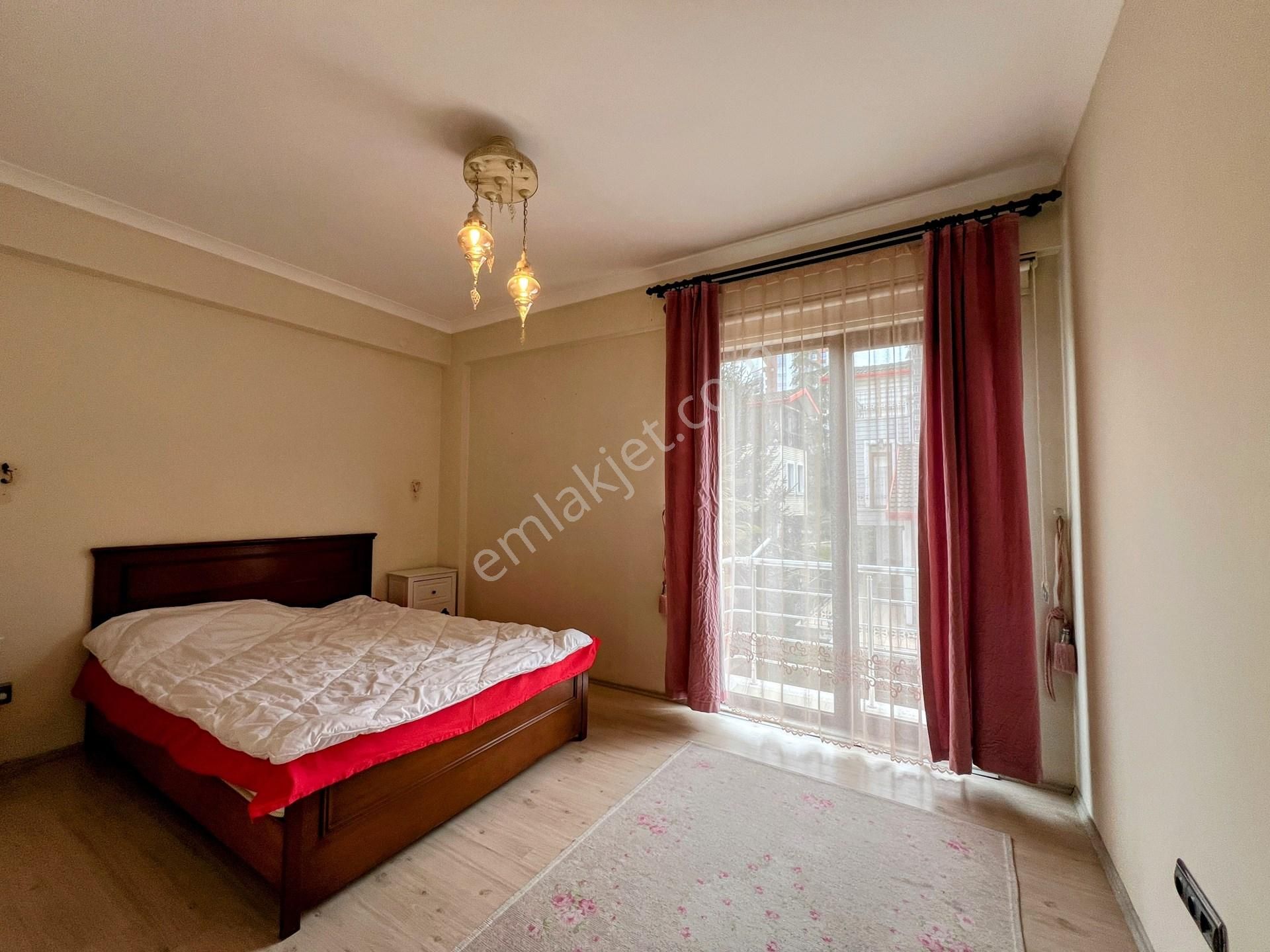 Yomra Kaşüstü'nde Kiralık 3+1 Lüks Daire, 170 M², Doğa Manzaralı, Site İçinde - Görsel 15