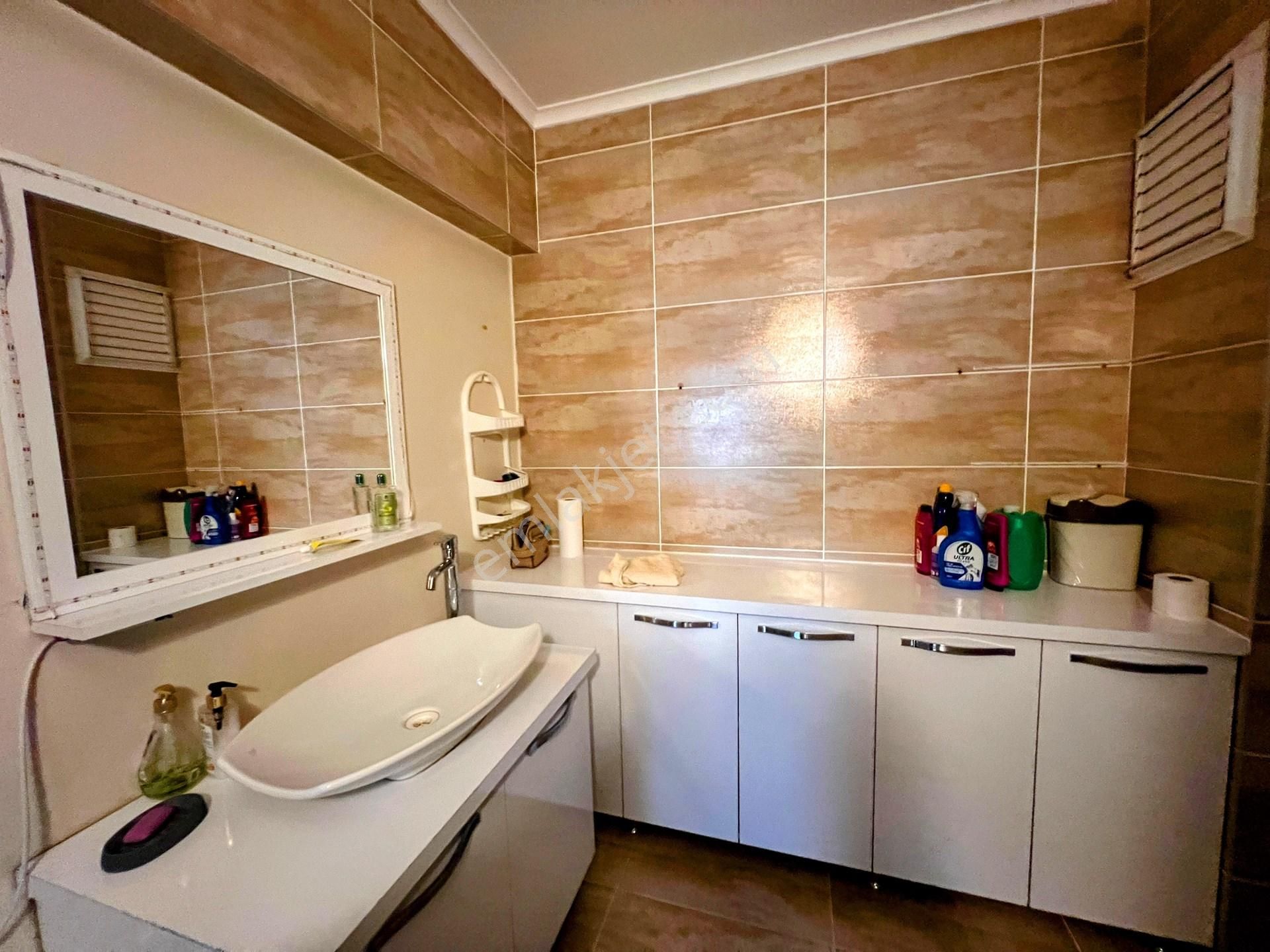 Yomra Kaşüstü'nde Kiralık 3+1 Lüks Daire, 170 M², Doğa Manzaralı, Site İçinde - Görsel 23