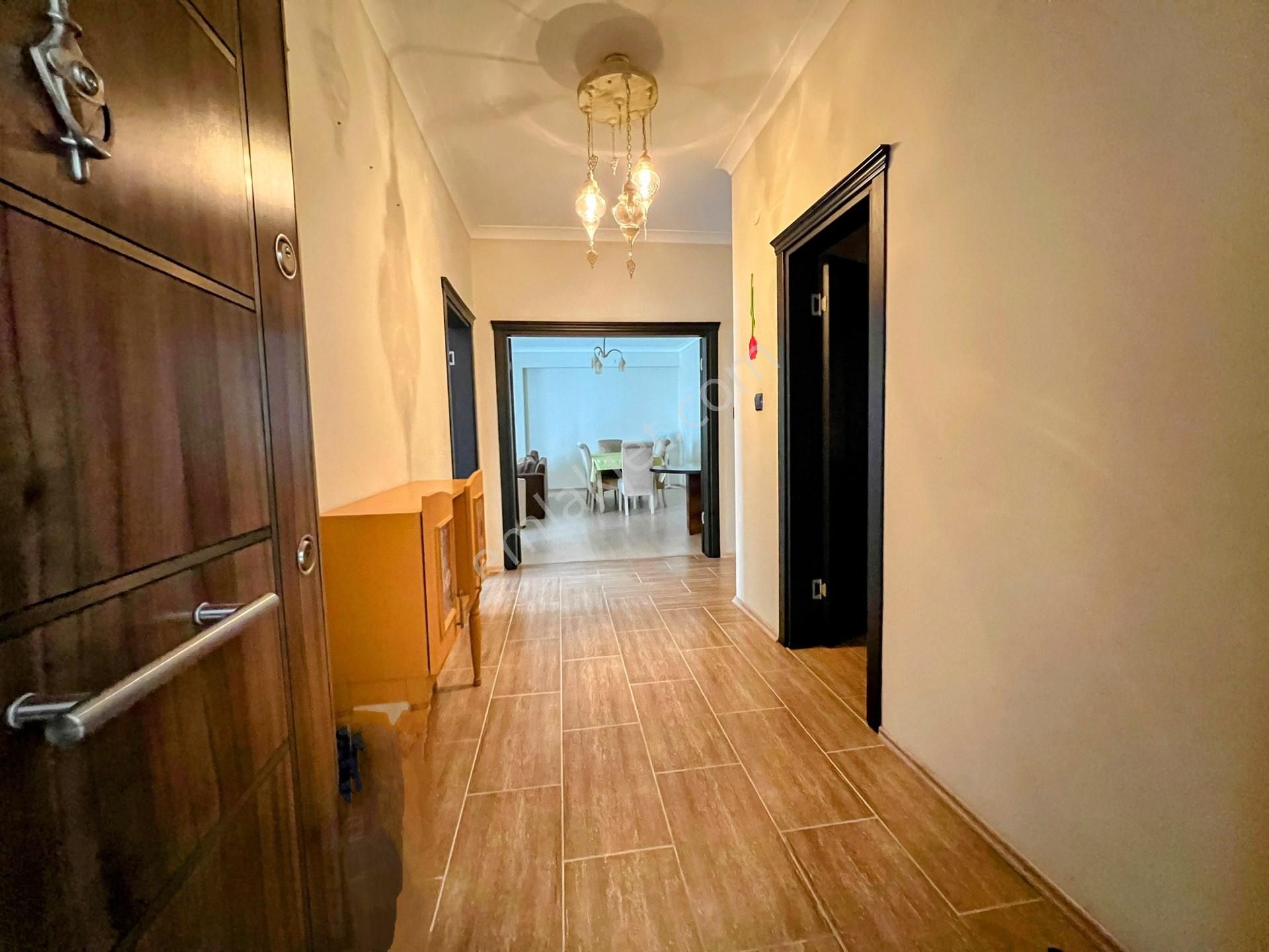 Yomra Kaşüstü'nde Kiralık 3+1 Lüks Daire, 170 M², Doğa Manzaralı, Site İçinde - Görsel 25