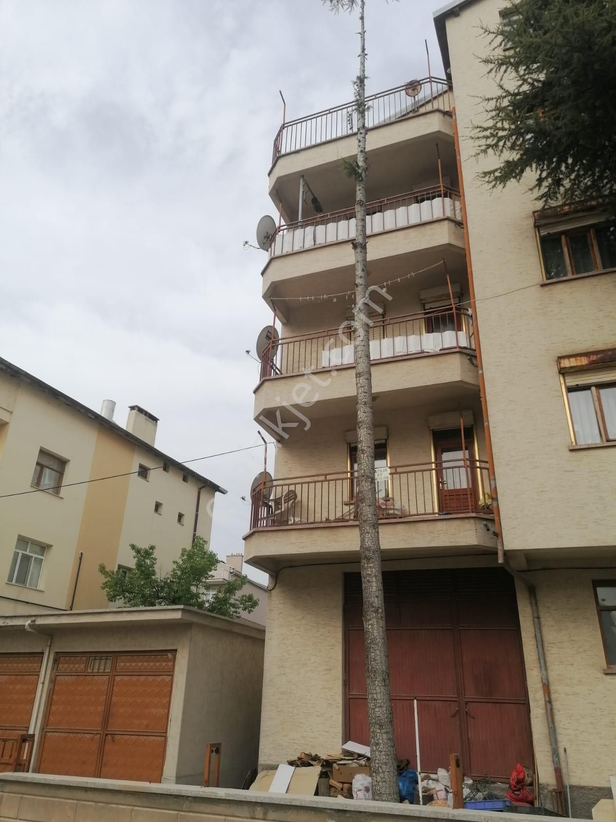 Beyşehir Bahçelievler Mahallesinde Satılık Fırsat Daire 3+1 - Görsel 21