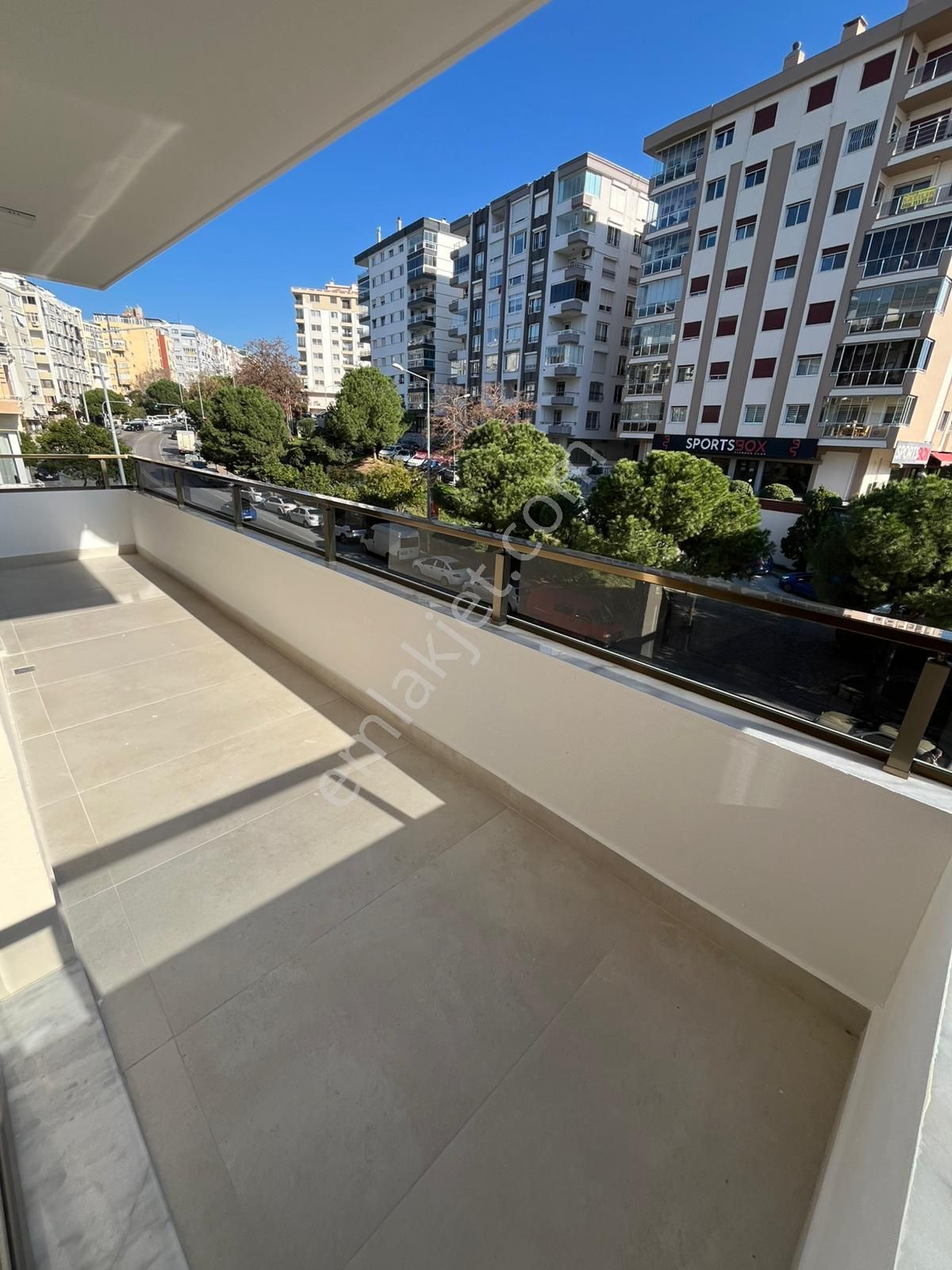 Asil'den Göztepe'de Cadde Üzeri 150 M2 Lüks Yapılı Köşe Arakat - Görsel 13