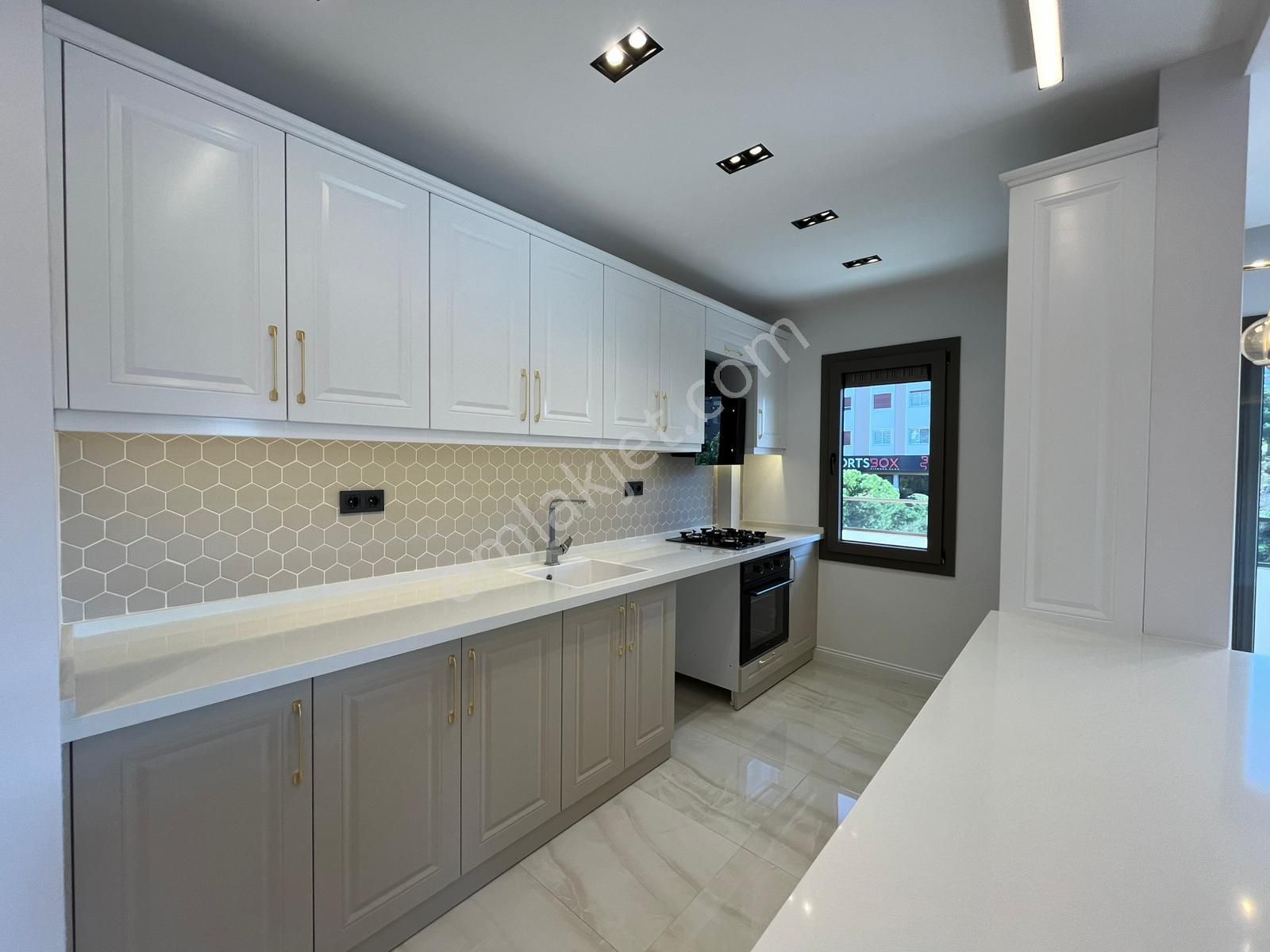 Asil'den Göztepe'de Cadde Üzeri 150 M2 Lüks Yapılı Köşe Arakat - Görsel 3