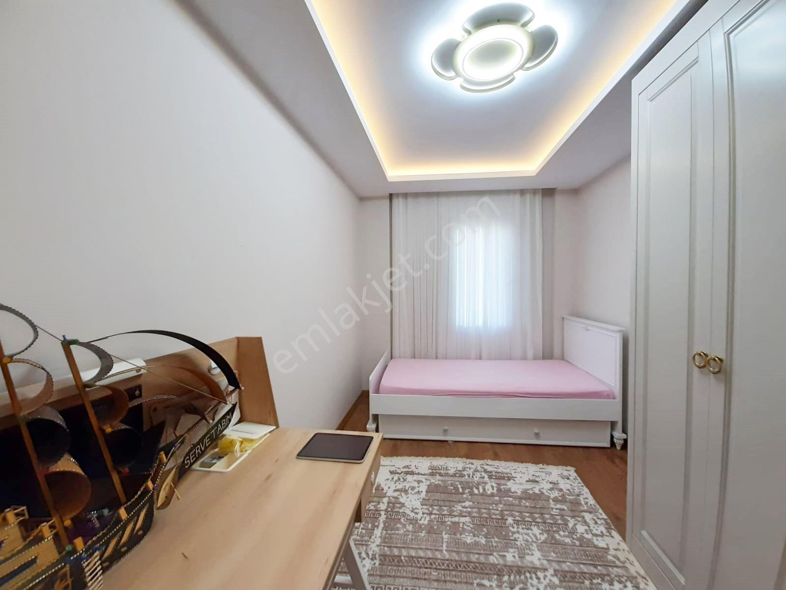 Bayram Hacılı'da Panaromik Göl Manzaralı Bağımsız Ultra Lüx Sıfır 4+1 Villa !!! - Görsel 15
