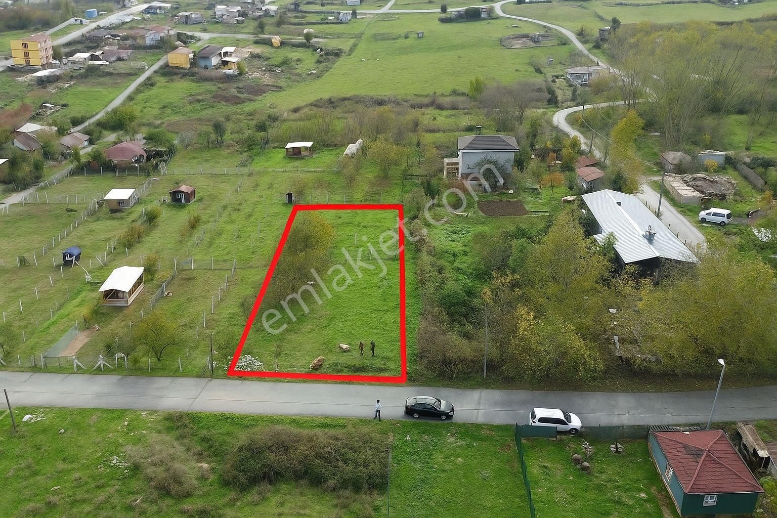 Arnavutköy Tayakadın 300 M² Satılık Arsa