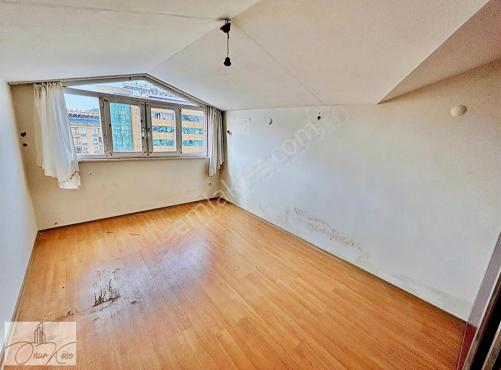 Alanya Merkezde Ofis/daire Kullanımına Uygun 4+1 Satılık Daire - Görsel 20