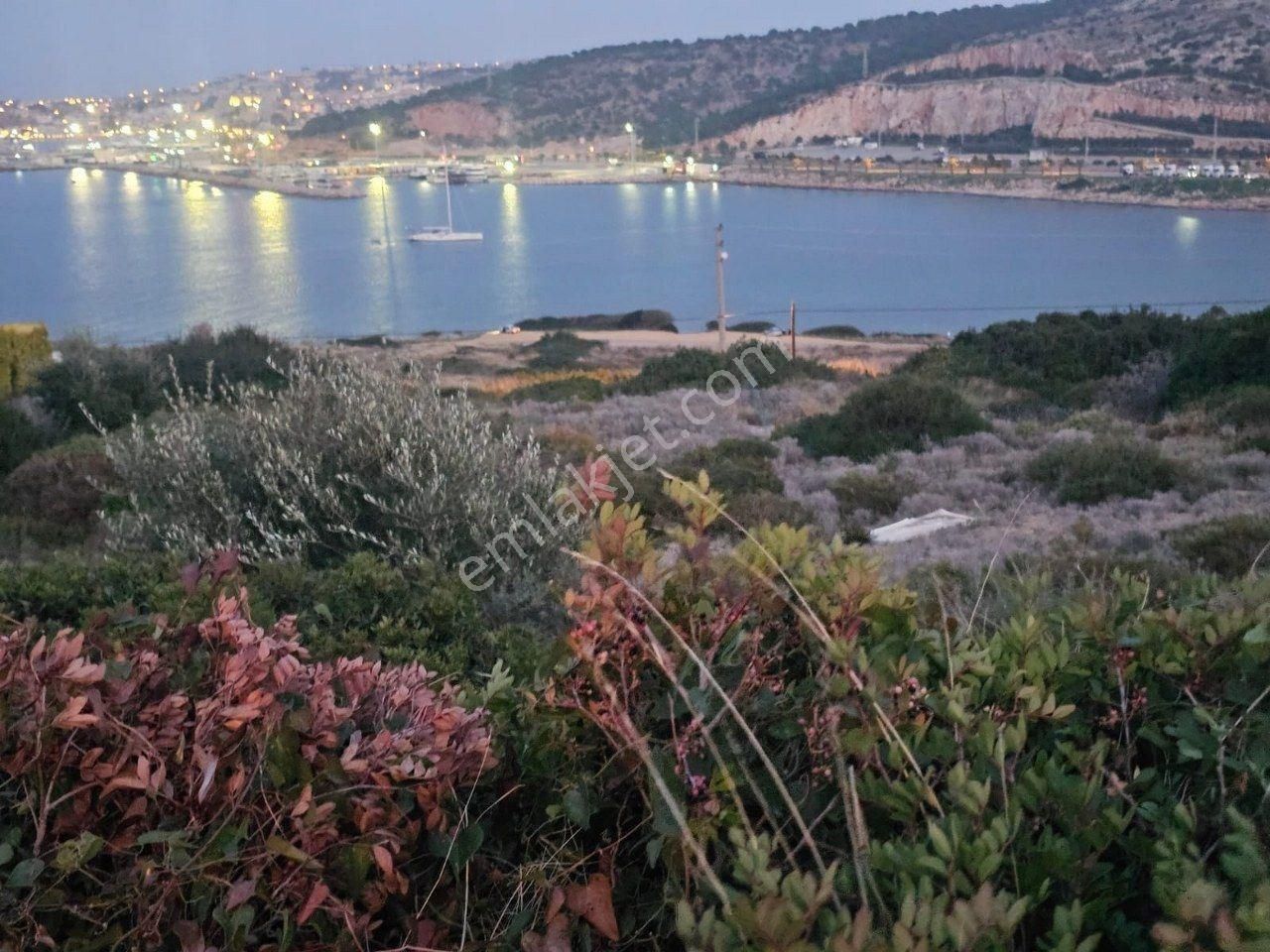 İl-ilçe-köy İzmir Çeşme Fener Burnu İmarlı Deniz Manzaralı Önü Kapanmaz Arsa