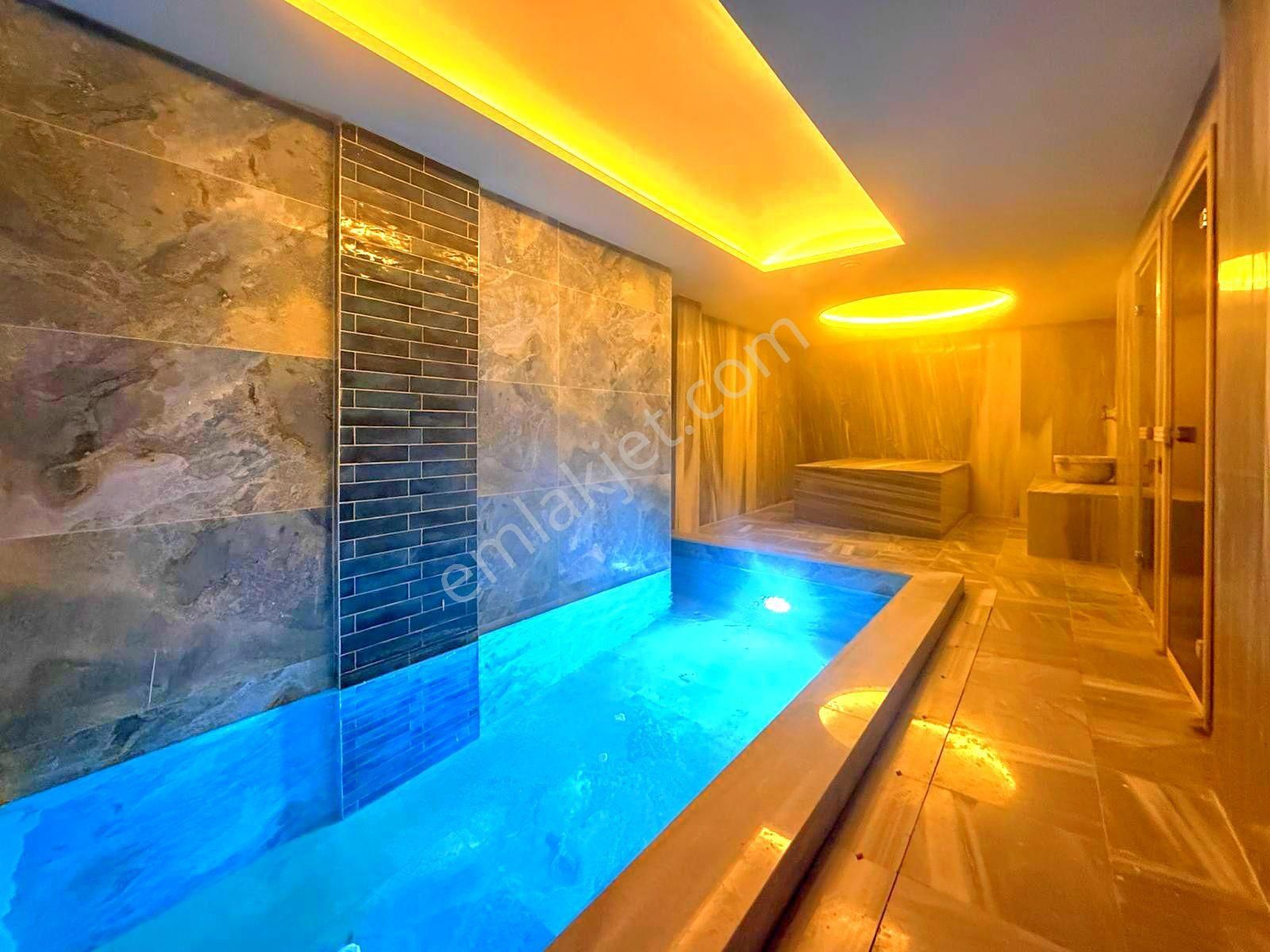 Kuşadası Merkezde Özel Açık Ve Kapalı Havuzlu Ultra Lüks Sıfır Villa - Görsel 5