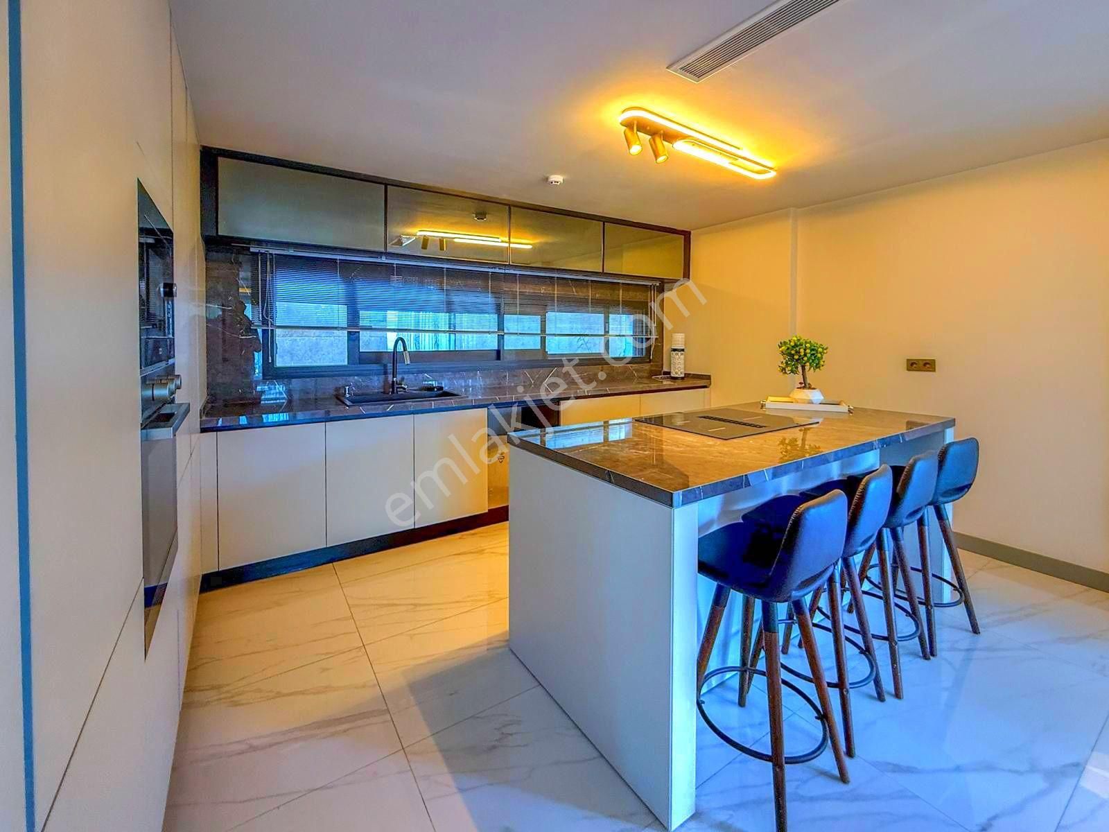 Kuşadası Merkezde Özel Açık Ve Kapalı Havuzlu Ultra Lüks Sıfır Villa - Görsel 34