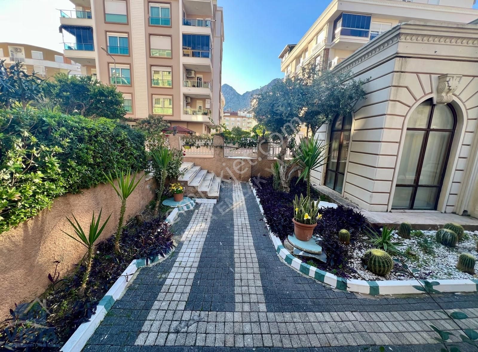 Hurma'da Satılık 1+1 Full Eşyalı Yatırımlık Site İçi Daire - Görsel 2