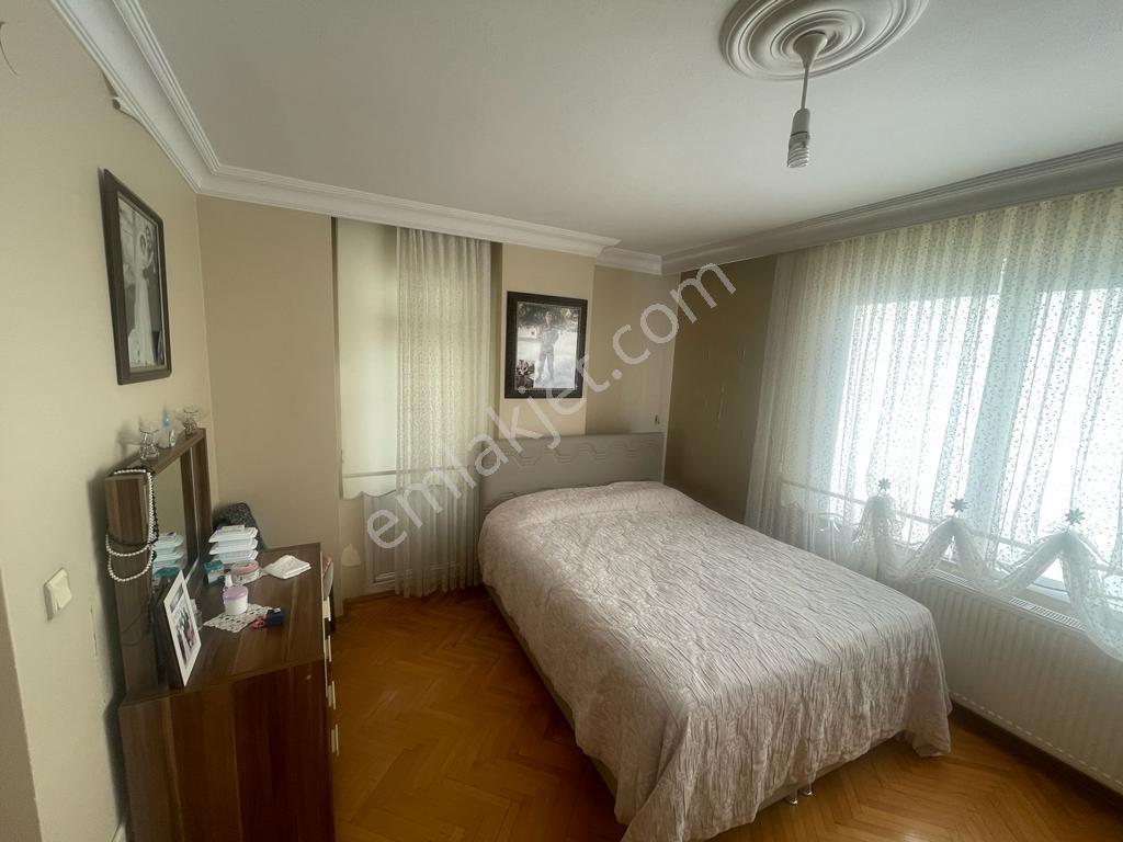 Oryaş Emlaktan Ataşehir İçerenköyde 140m2 3+1 Arakat Daire - Görsel 9
