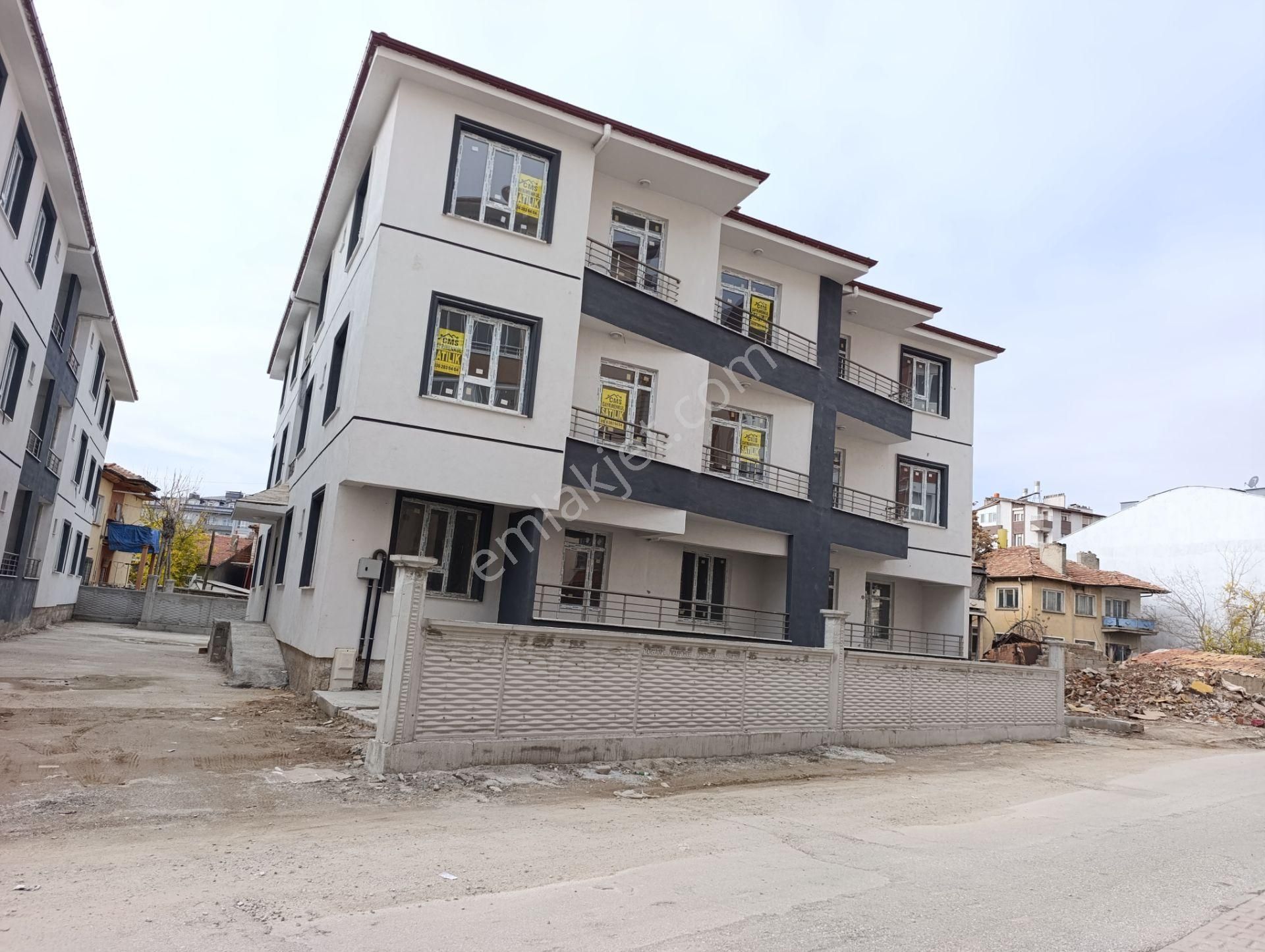 Burhandede Mahallesin De Sıfır 3+1 Ara Kat Daire