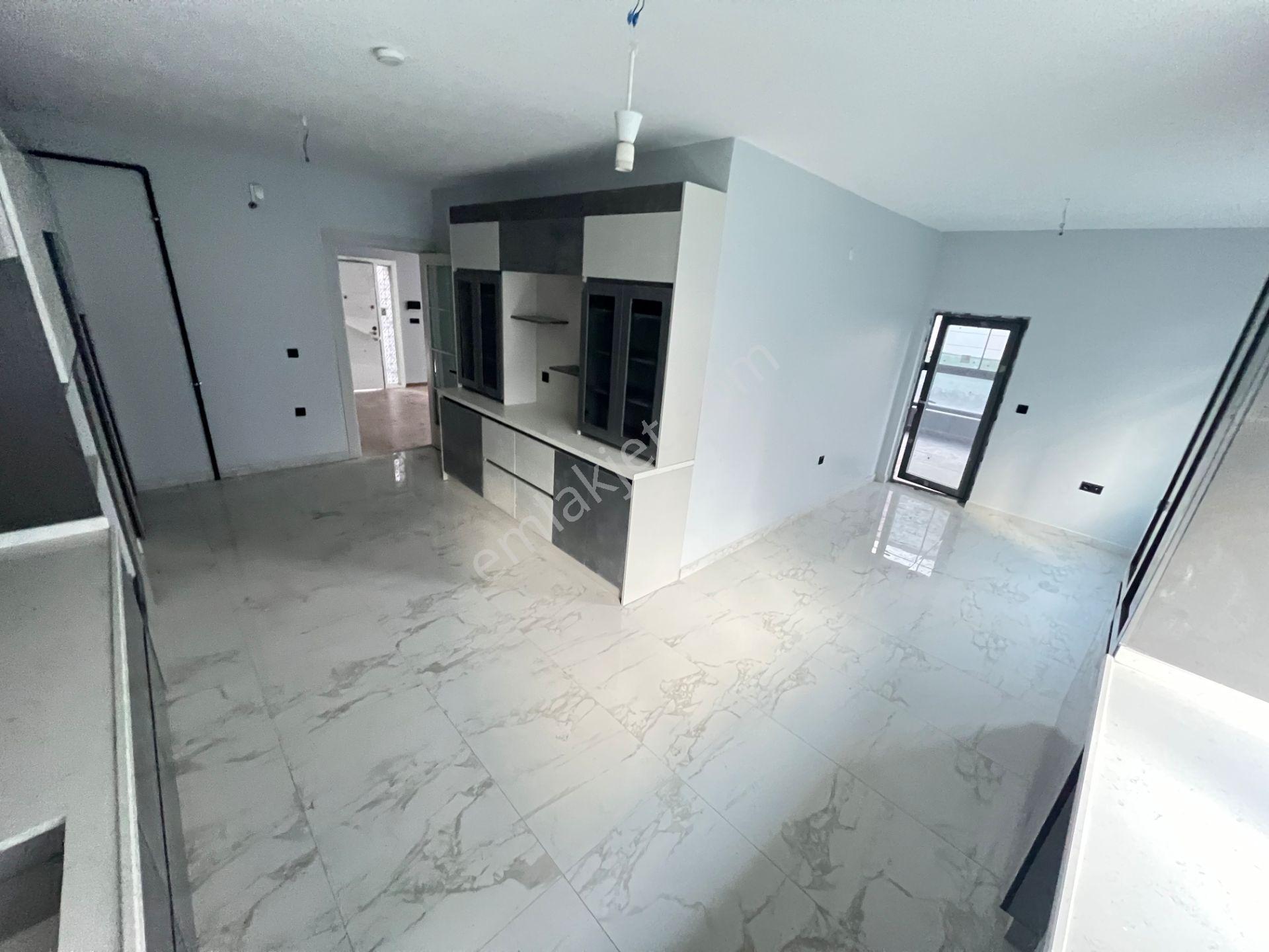 Baglıcada 550m2 3katlı Turk Hamamlı İçten Asansörlü 6+1 Villa - Görsel 4