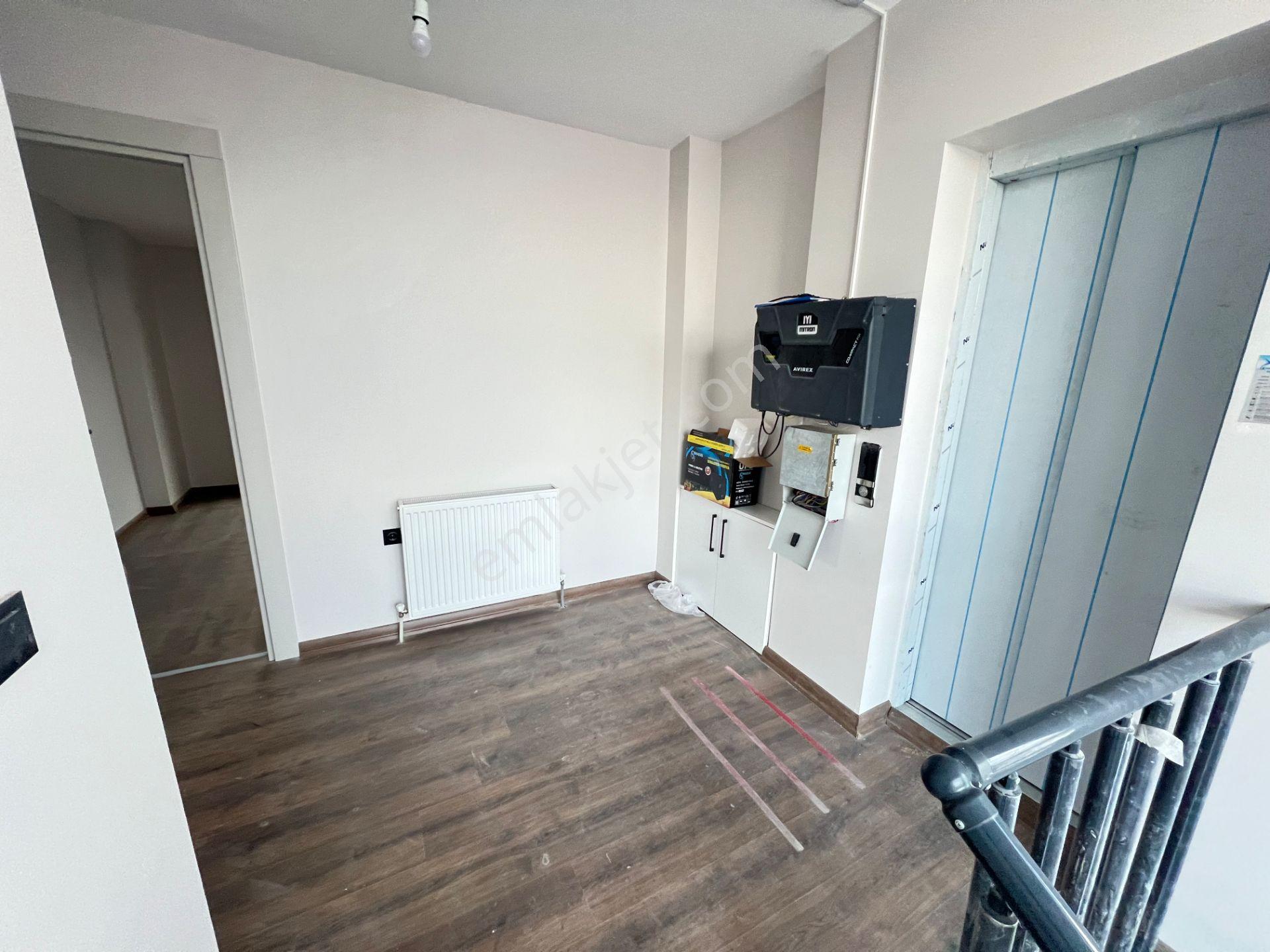 Baglıcada 550m2 3katlı Turk Hamamlı İçten Asansörlü 6+1 Villa - Görsel 30