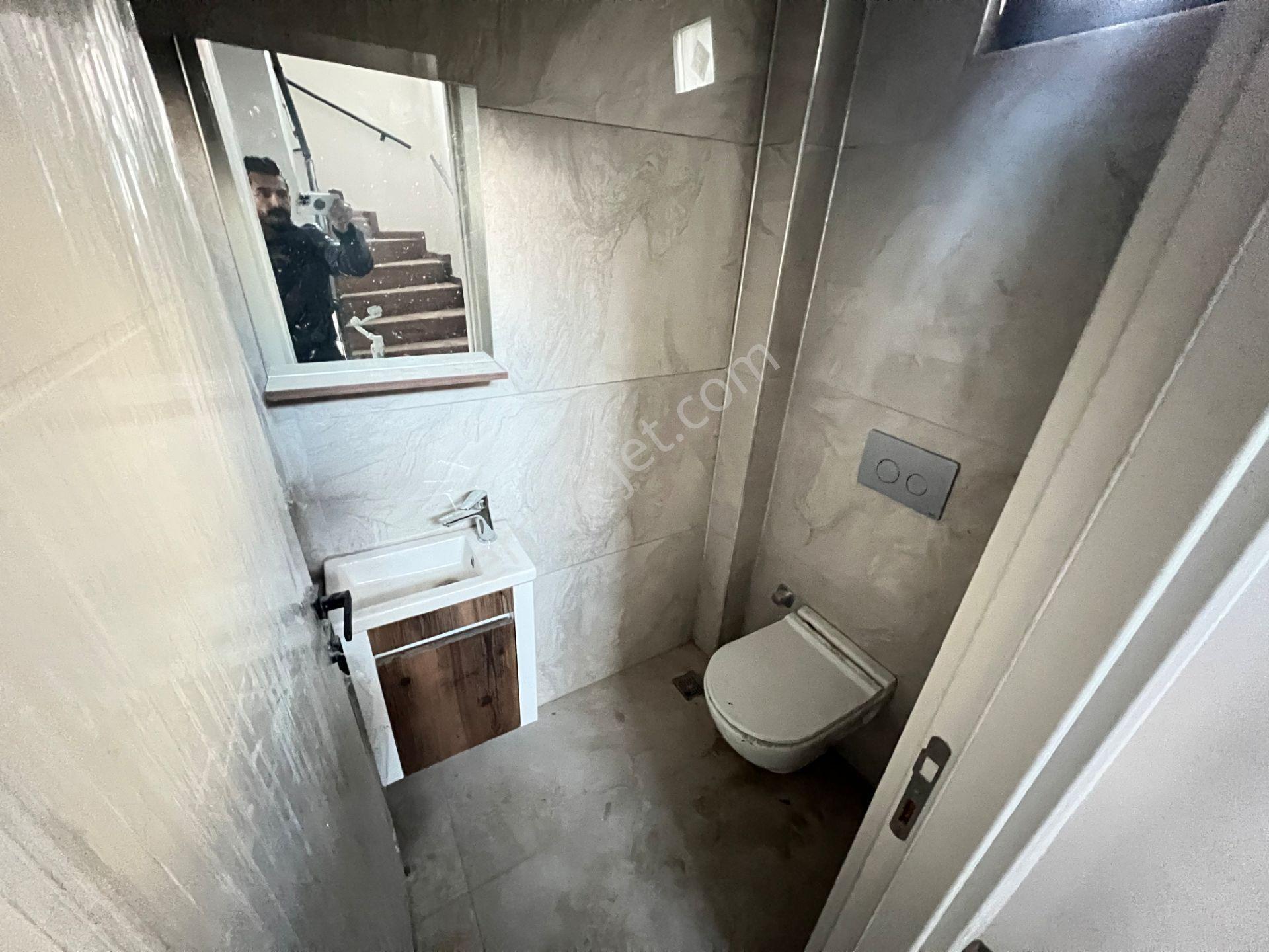 Baglıcada 550m2 3katlı Turk Hamamlı İçten Asansörlü 6+1 Villa - Görsel 13