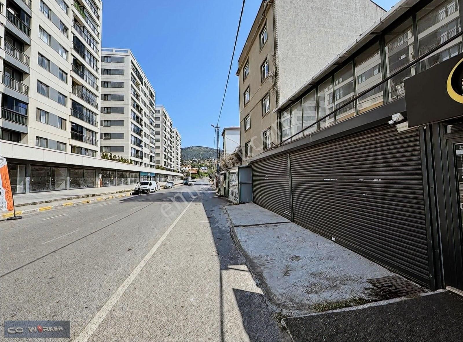 Co Worker Dan Pendik Velibaba Da Cadde Üzeri Kiralık Dükkan