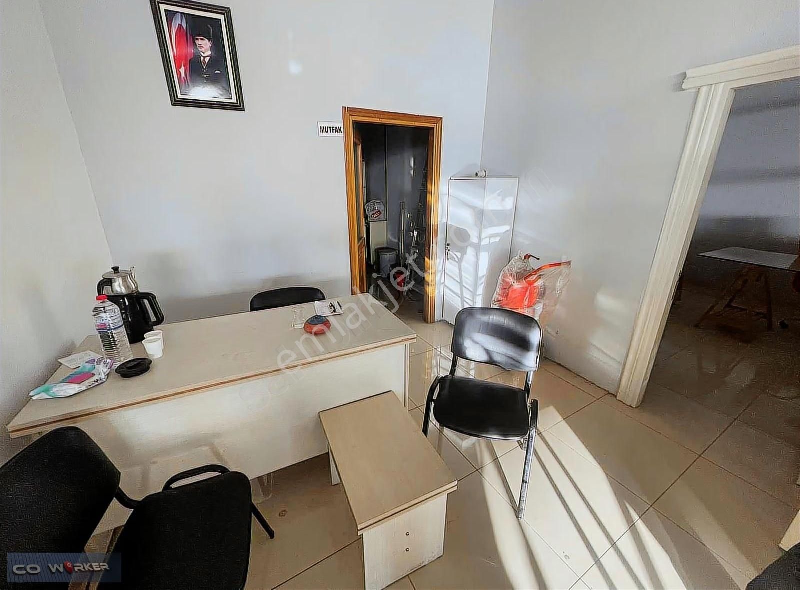 Aydınlı'da Cadde Üzeri Ticari Alan +25 Mt Cephe 5 Yıl Zam Yok - Görsel 2