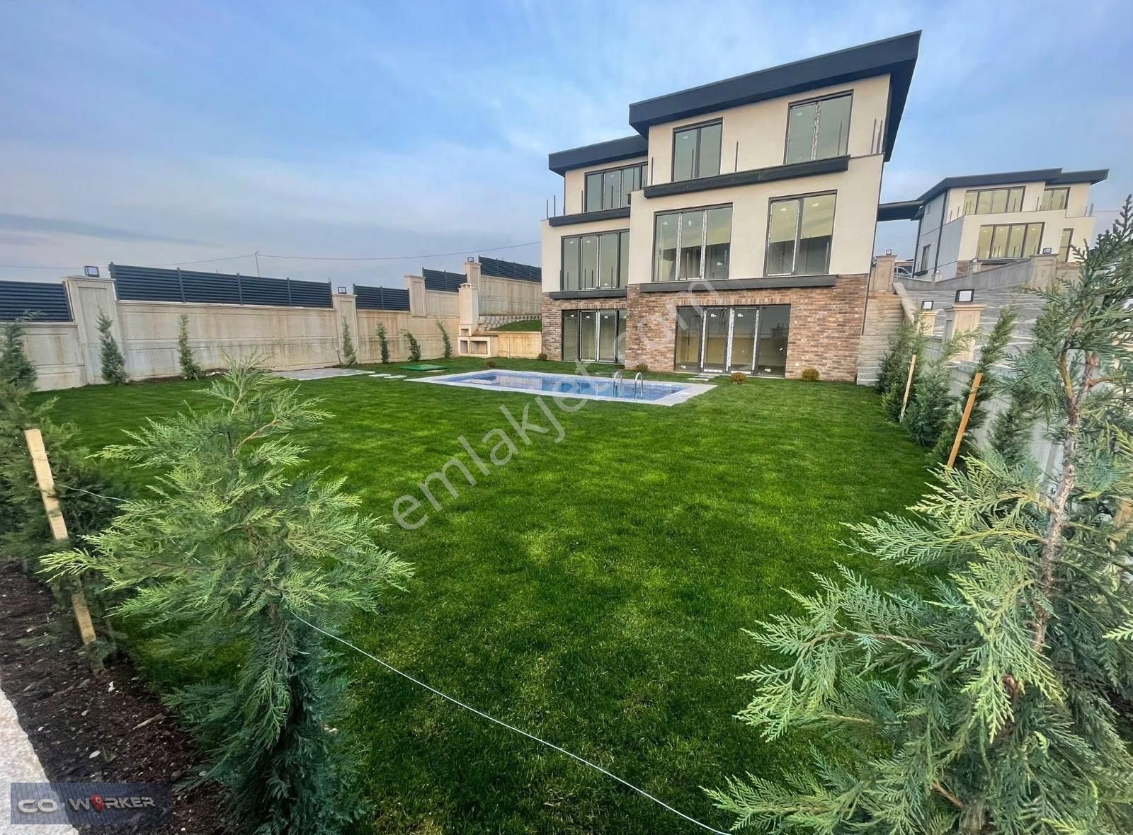 540 M² Bahçeli Müstakil Tripleks Villa Özel Havuz & Güvenlik - Görsel 15