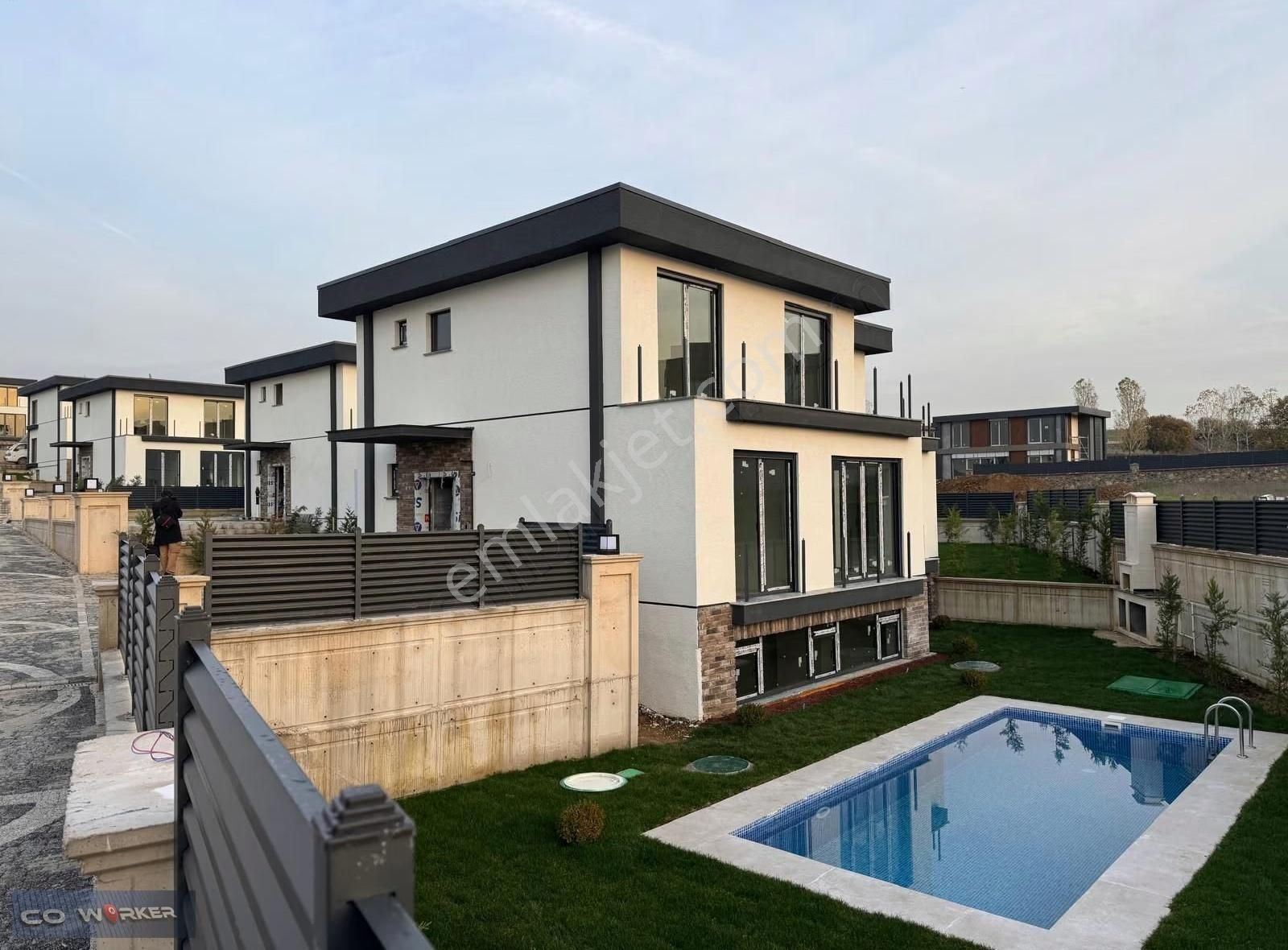 540 M² Bahçeli Müstakil Tripleks Villa Özel Havuz & Güvenlik - Görsel 8