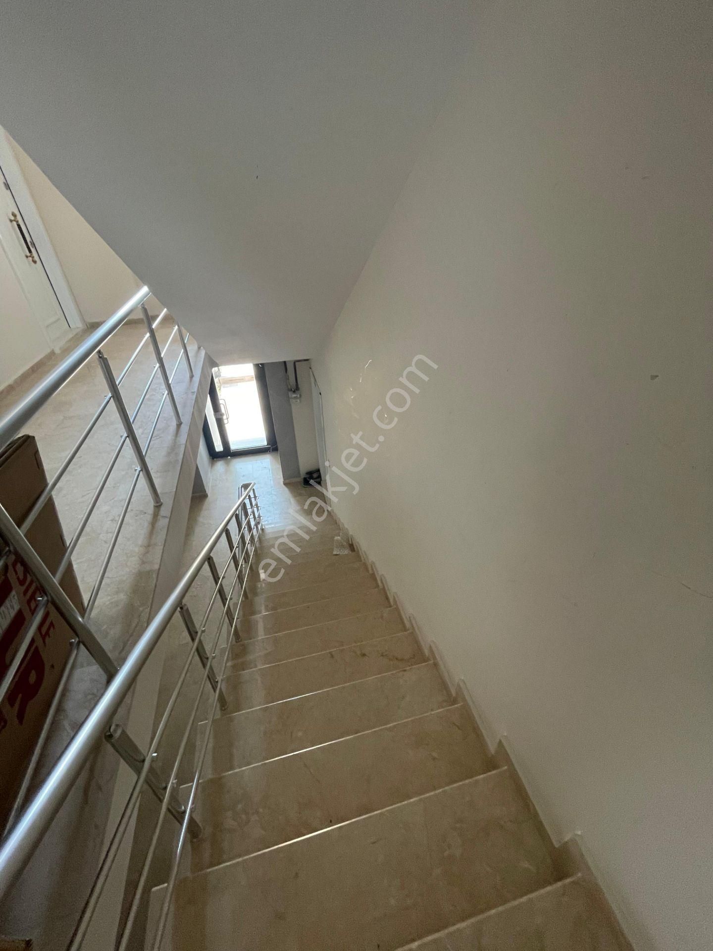 Afyon Üçok Emlaktan Kanlıca Mah Satılık Sıfır Ayarında Lüx 3+1 Daire - Görsel 2