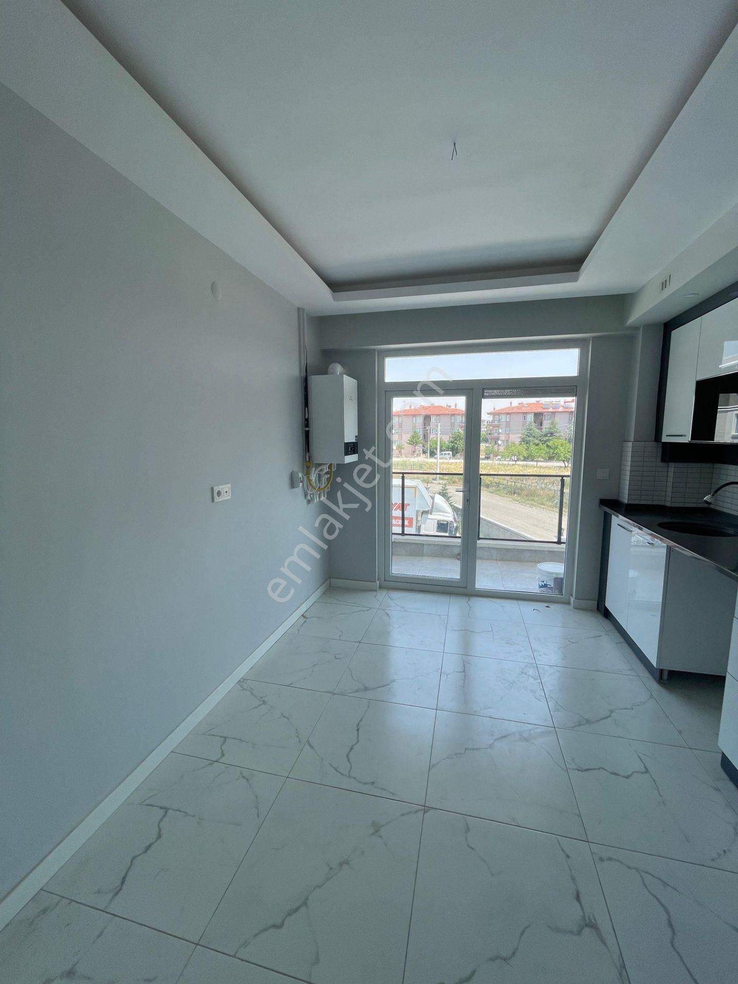 Afyon Üçok Emlaktan Kanlıca Mah Satılık Sıfır Ayarında Lüx 3+1 Daire - Görsel 11