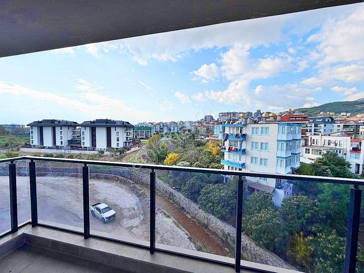 Alanya Oba'da Satılık Geniş Site İçi 1+1 Aktiviteli Daire - Görsel 31