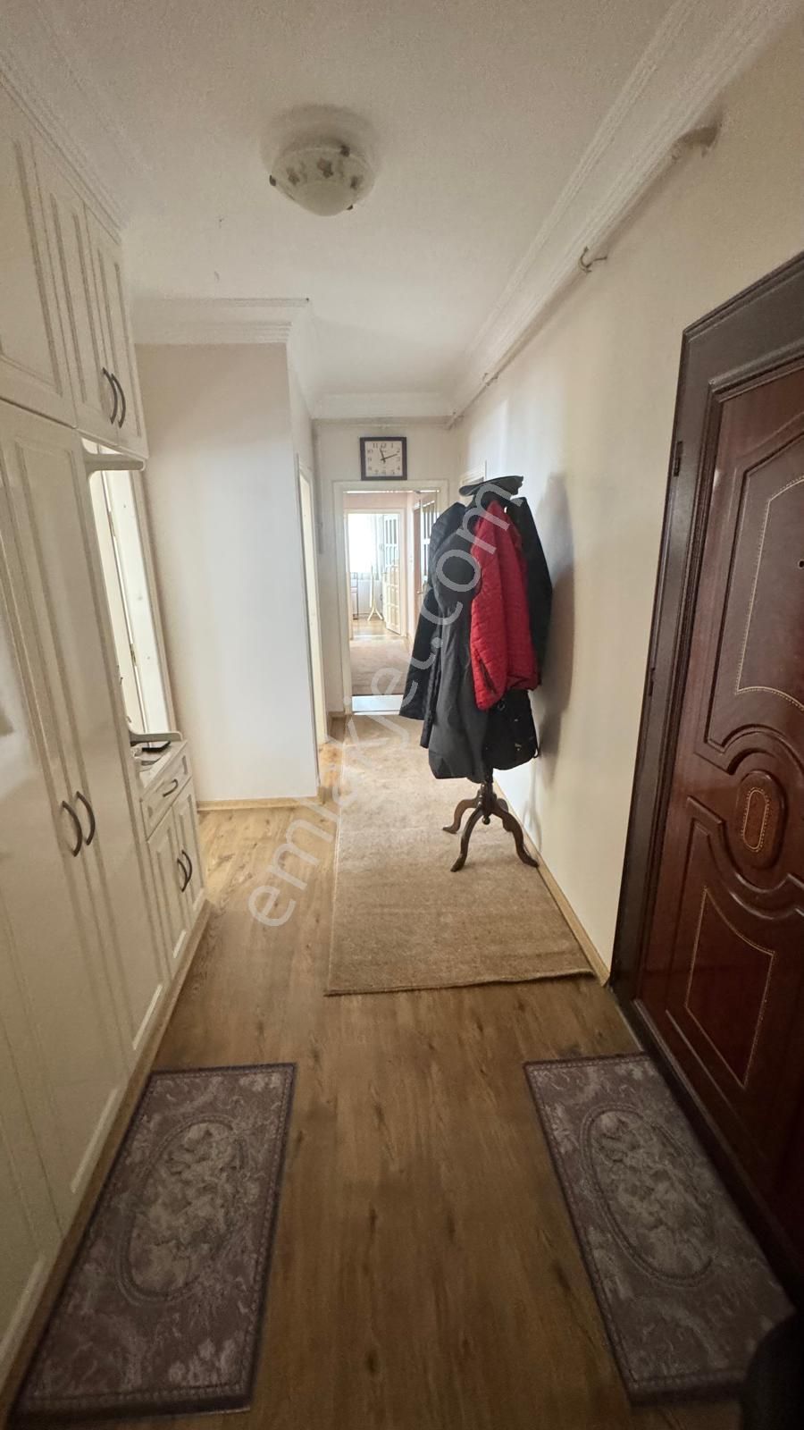 İz'den Merkezi Lokasyon'da Geniş Oturumlu 4+1 Satılık Daire - Görsel 8