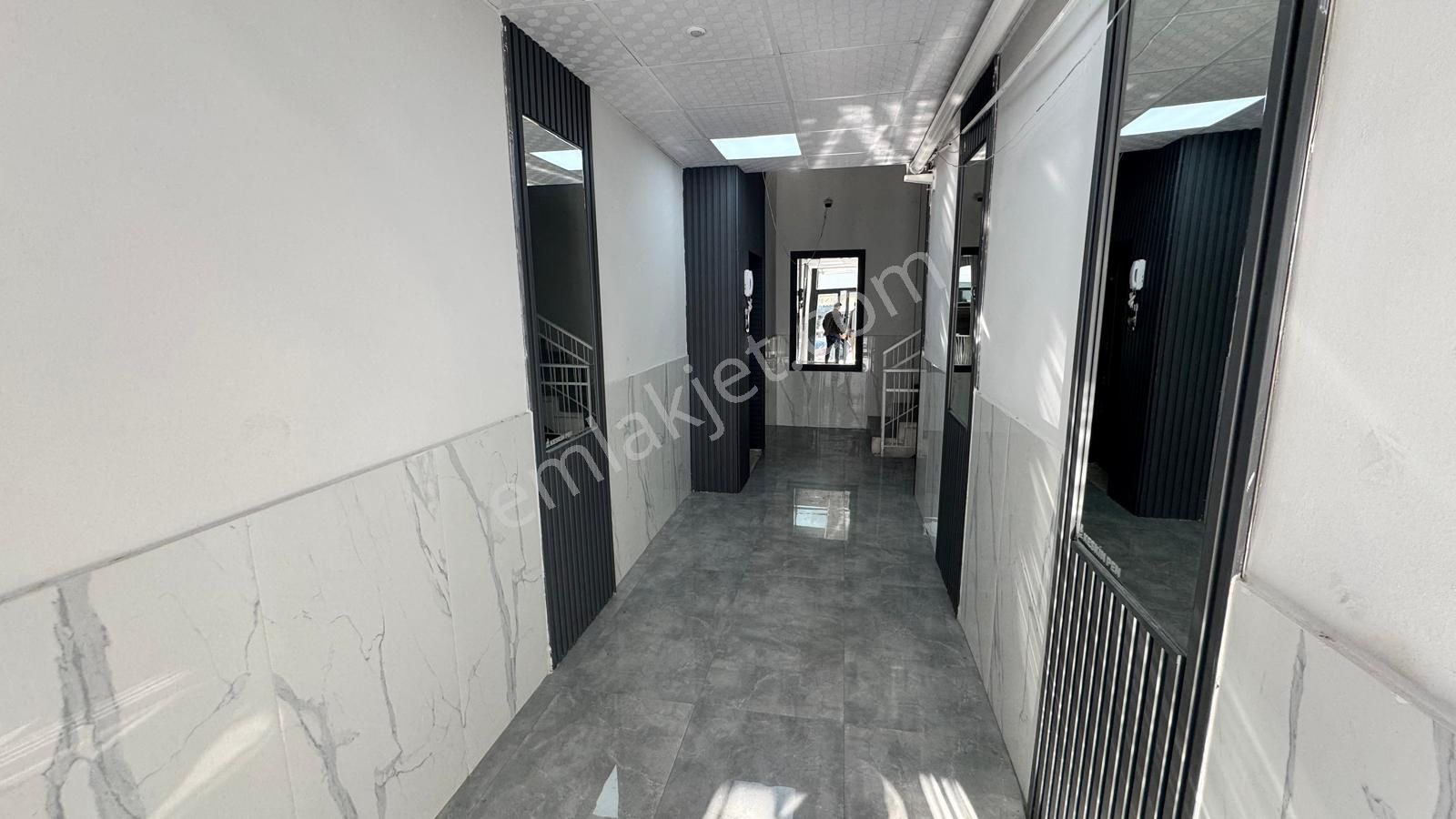 İz'den Merkezi Lokasyon'da Geniş Oturumlu 4+1 Satılık Daire - Görsel 24