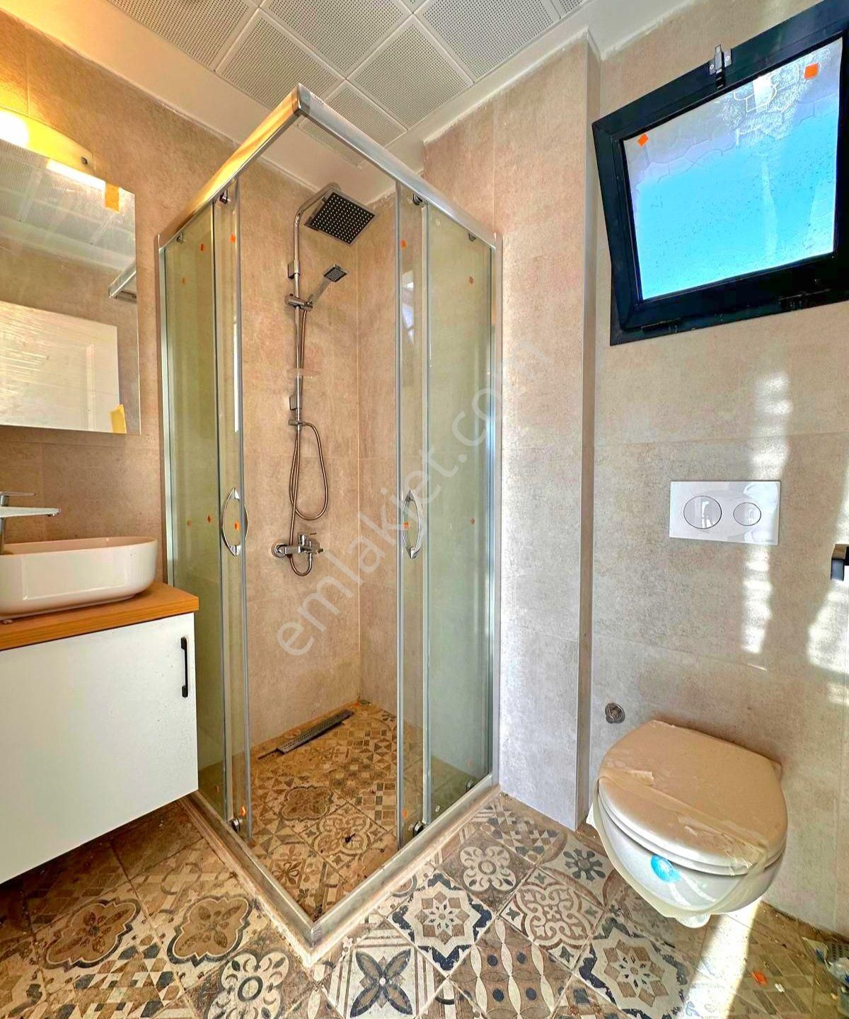 Kuşadası Sahil Sitelerinde Havuzlu Sitede 3+1 Bahçeli Sıfır Villa - Görsel 29