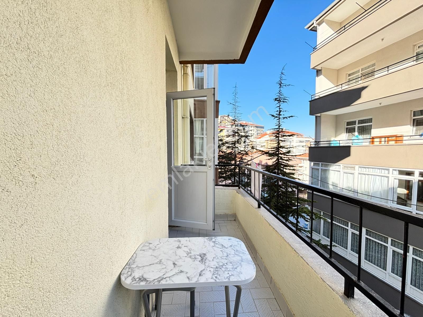 Atanora Vadi'den Lizbon Cad Yürüme Mesafesinde Üç Cepheli Yapılı 3+1 Kombili Isıyalıtımlı Balkonlu - Görsel 31