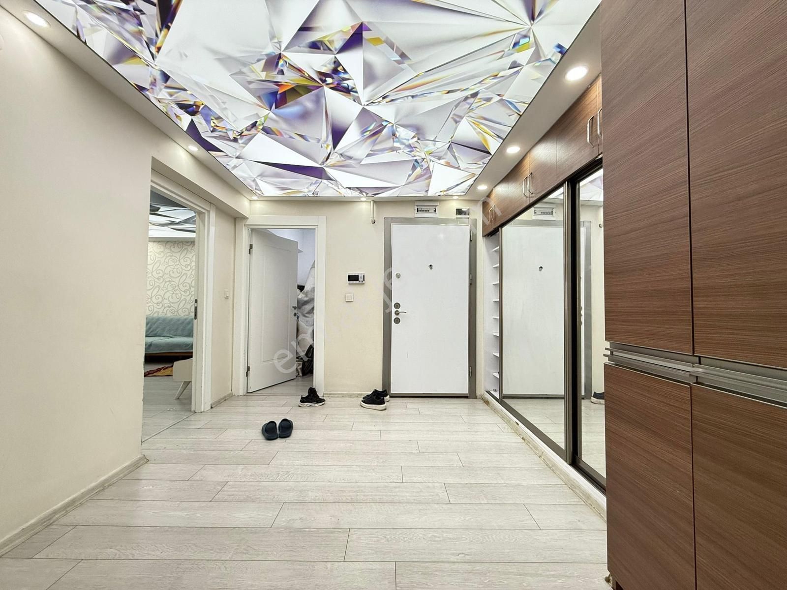 Beyoğlu'ndan Merkezi Lokasyonda 1.kat Full Yapılı 4+1 Satılık Daire - Görsel 21