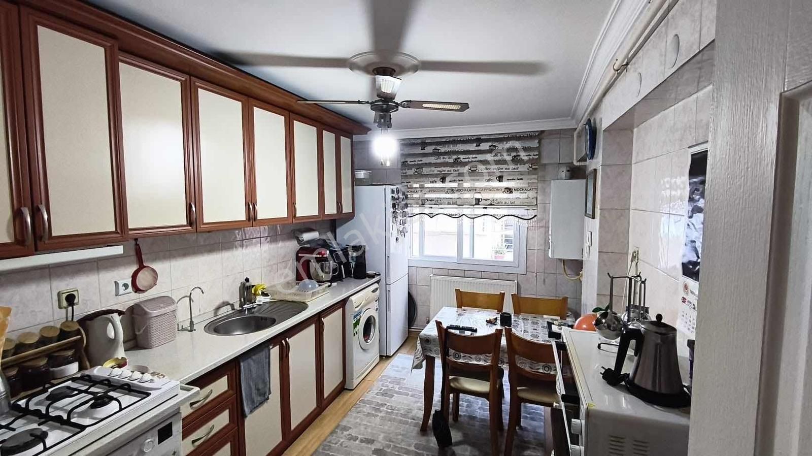 Karabağlar Ordu Caddesi Üzerinde 115 M² 3+1 Doğalgazlı Satılık - Görsel 10