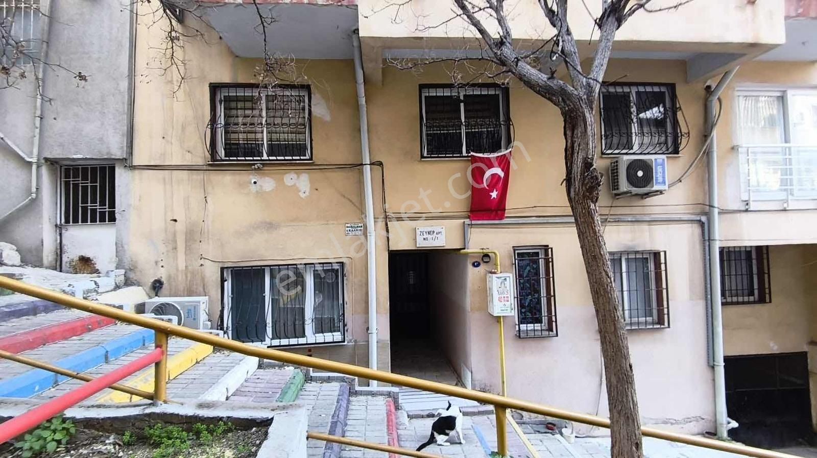 Karabağlar Ordu Caddesi Üzerinde 115 M² 3+1 Doğalgazlı Satılık - Görsel 8
