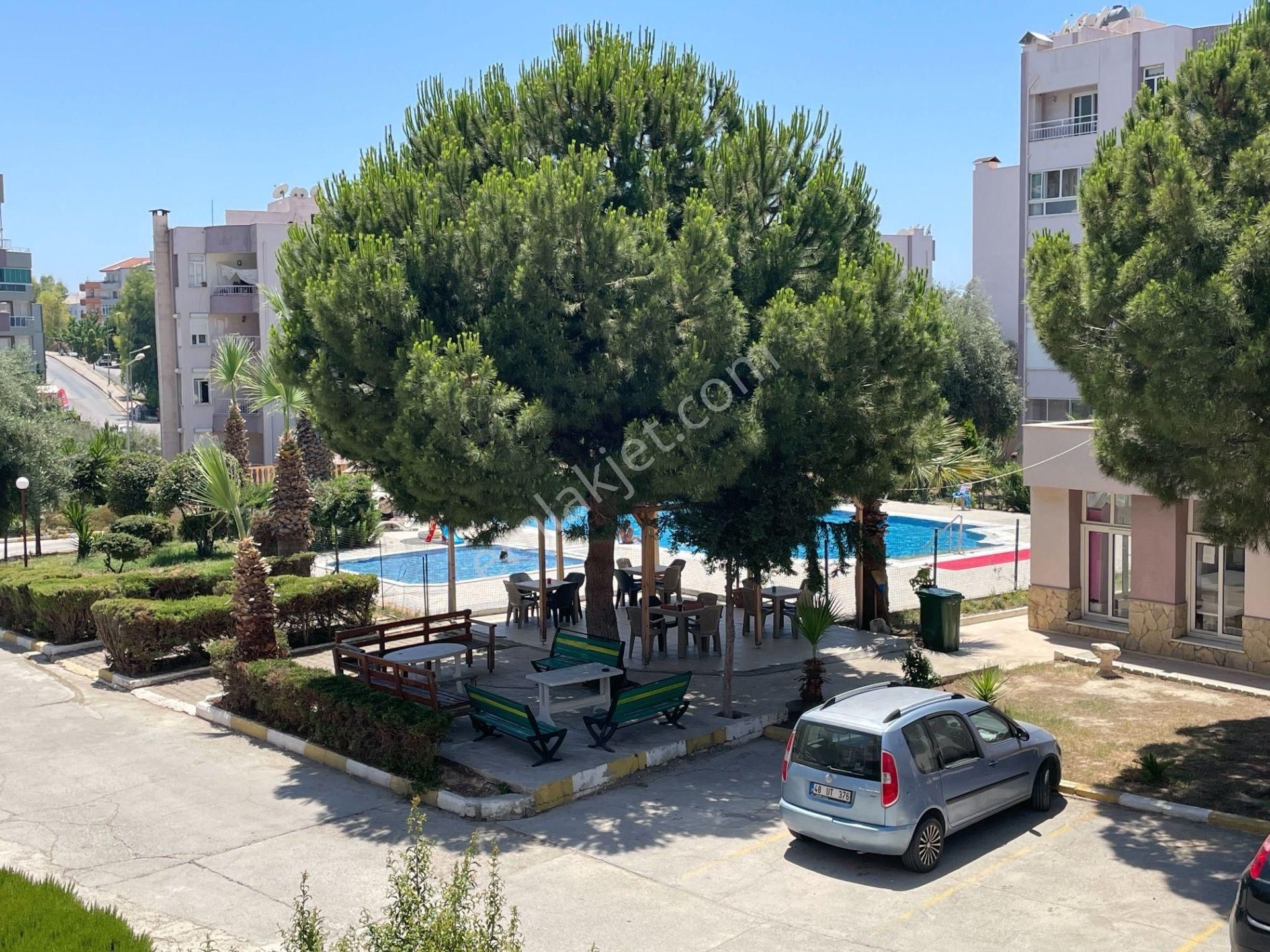 Havuzlu Sitede,bakımlı 3 Cepheli Ferah 3+1 Daire Sizi Bekliyor ! - Görsel 3