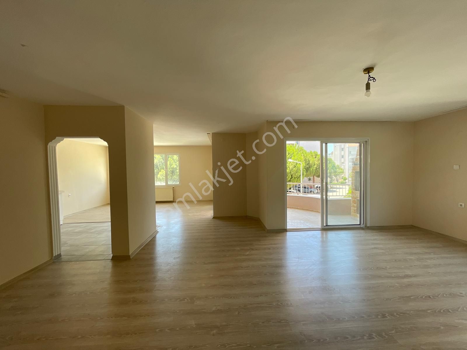 Havuzlu Sitede,bakımlı 3 Cepheli Ferah 3+1 Daire Sizi Bekliyor ! - Görsel 14