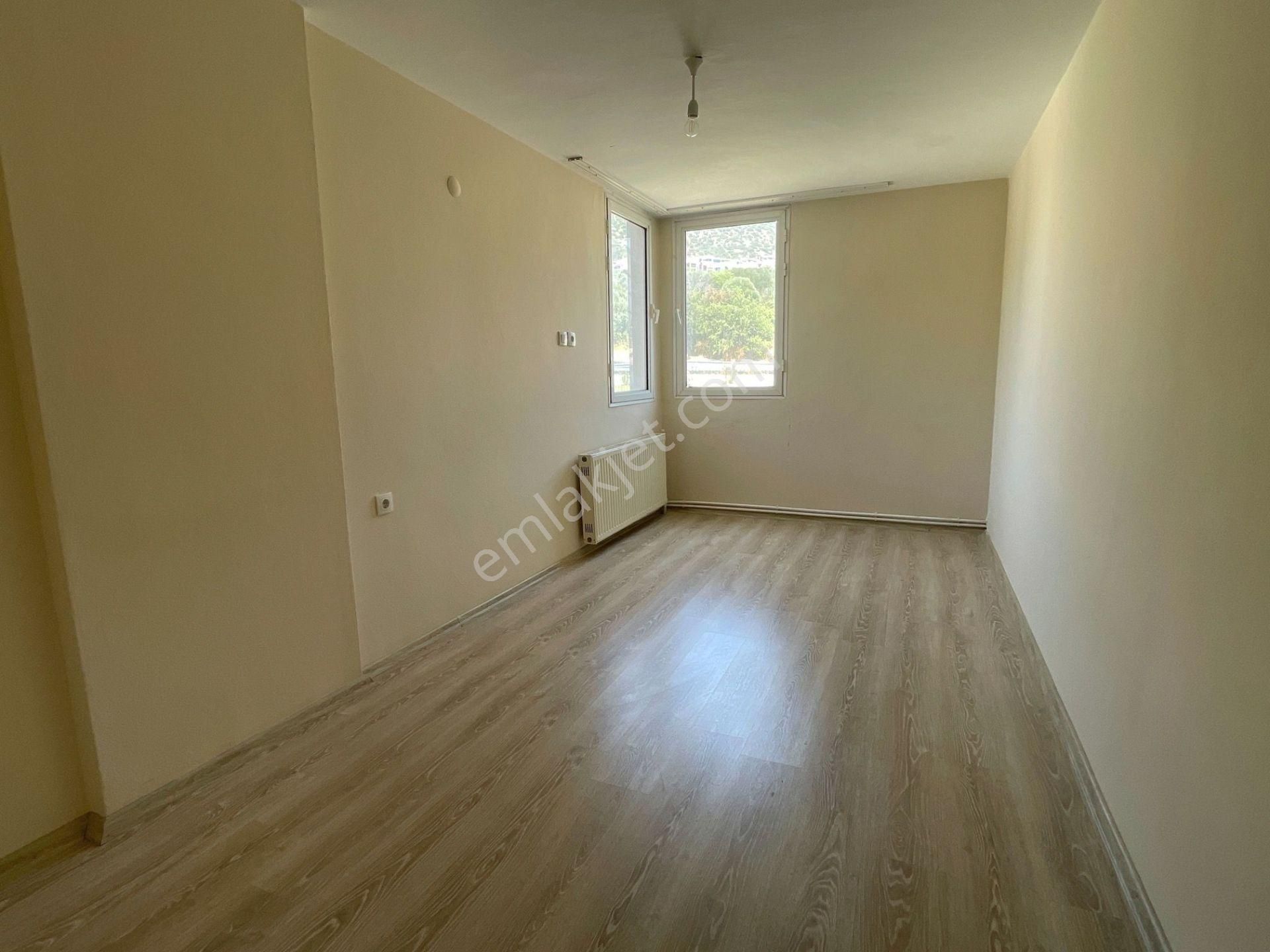 Havuzlu Sitede,bakımlı 3 Cepheli Ferah 3+1 Daire Sizi Bekliyor ! - Görsel 22