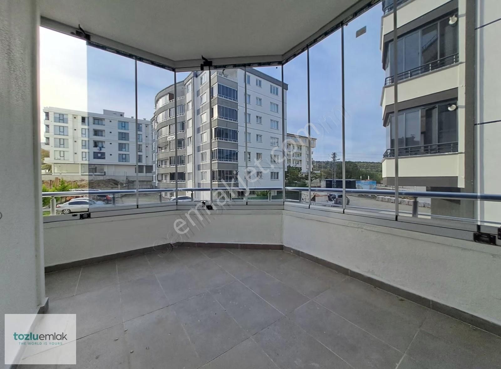 Tozluemlak'tan Körfez Tramvaya 5 Dk Satılık 2+1