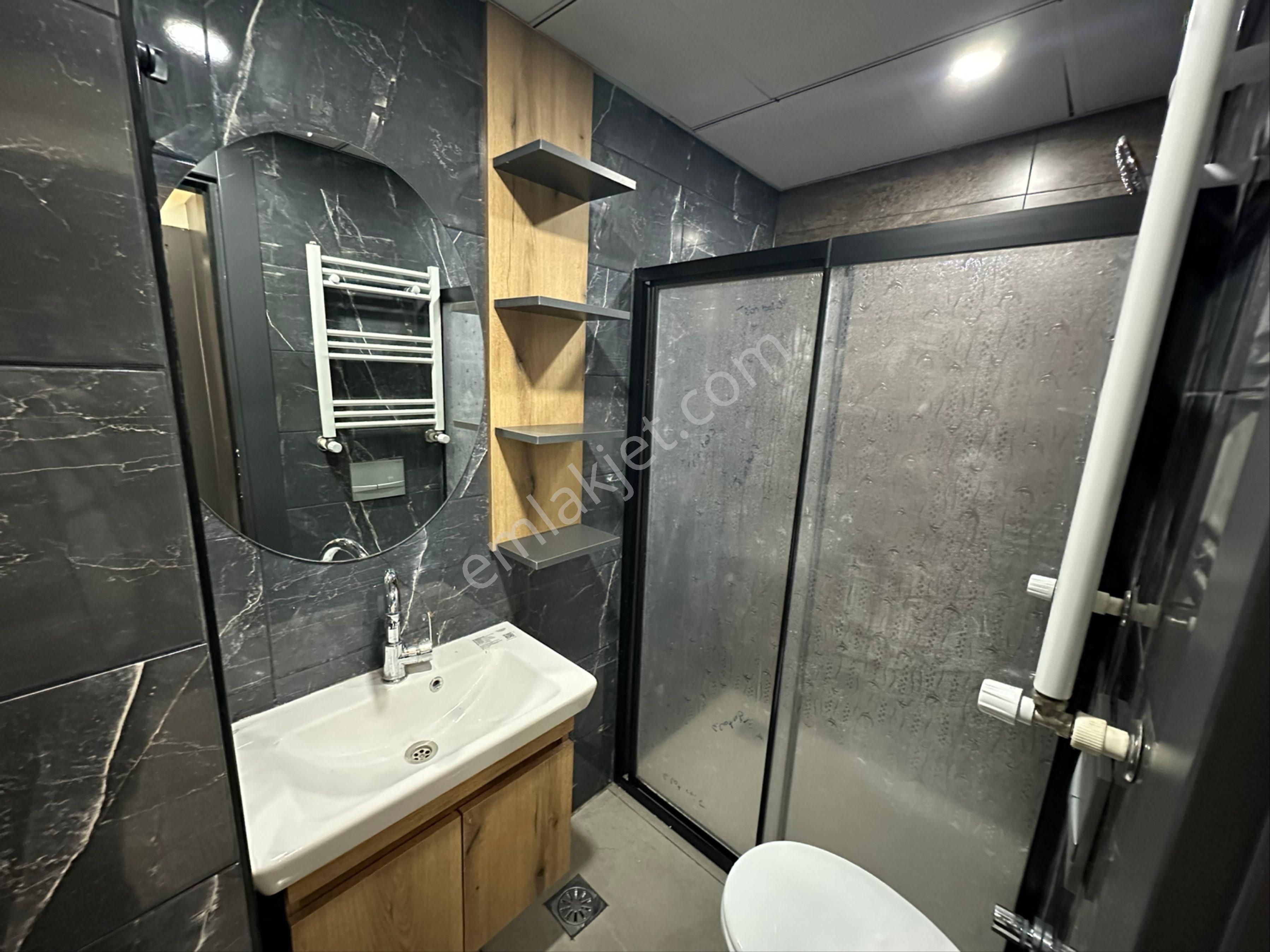 Akev Gayrimenkul'den Doğukentte Lüks Eşyalı 1+1 Daire - Görsel 15