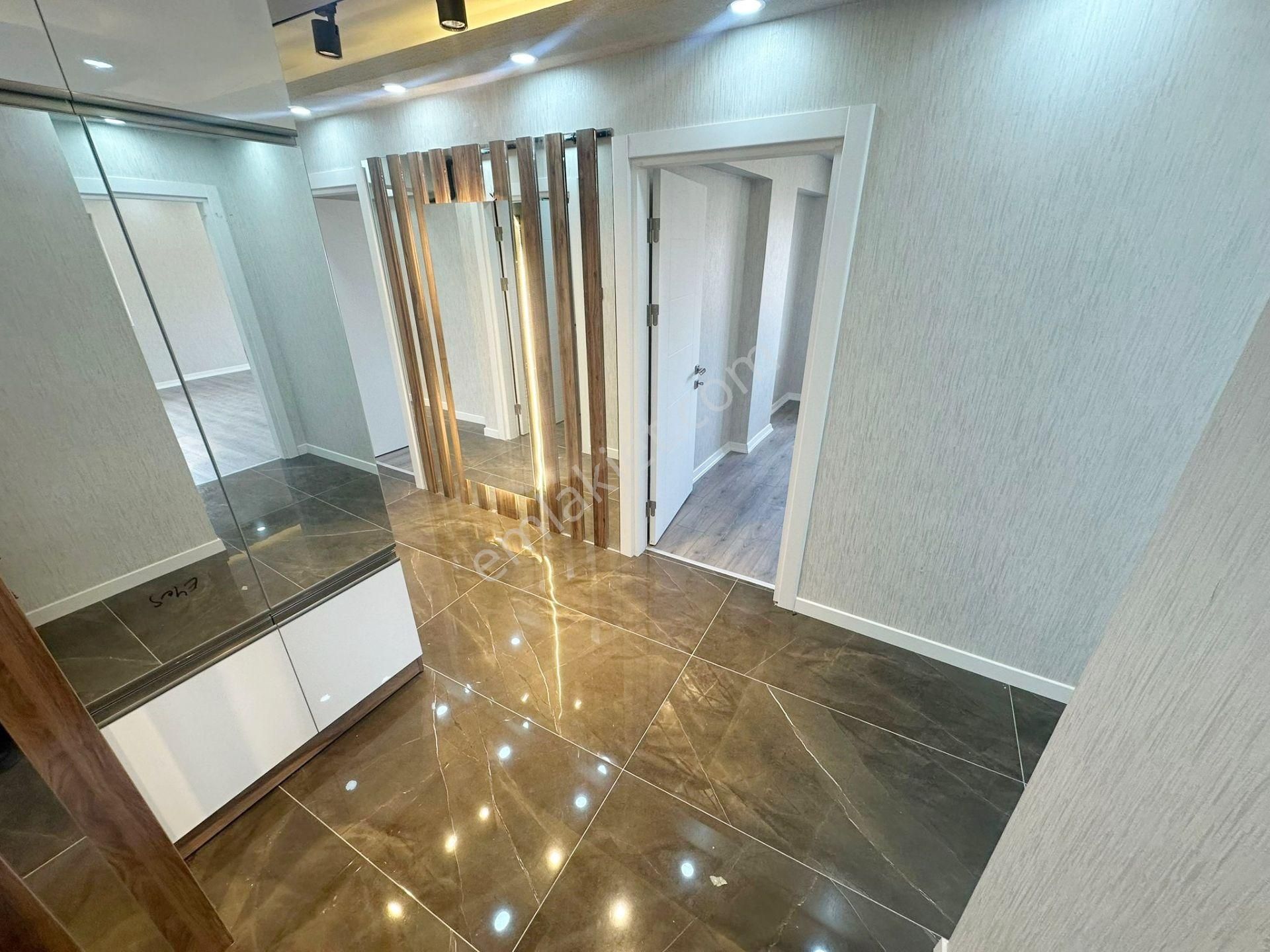 Süvari Mahallesi Cadde Yakını Lüx 3+1 Full Yapılı - Görsel 6