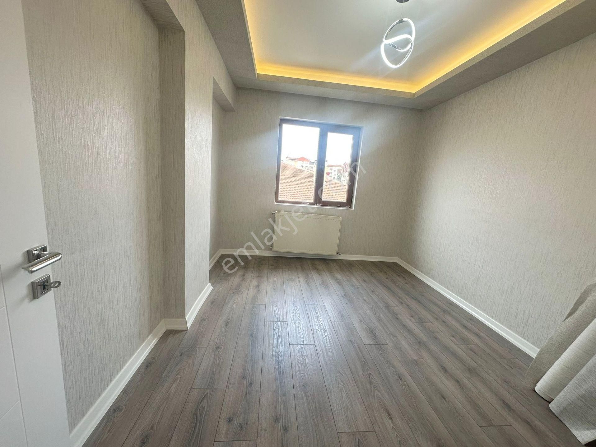 Süvari Mahallesi Cadde Yakını Lüx 3+1 Full Yapılı - Görsel 13