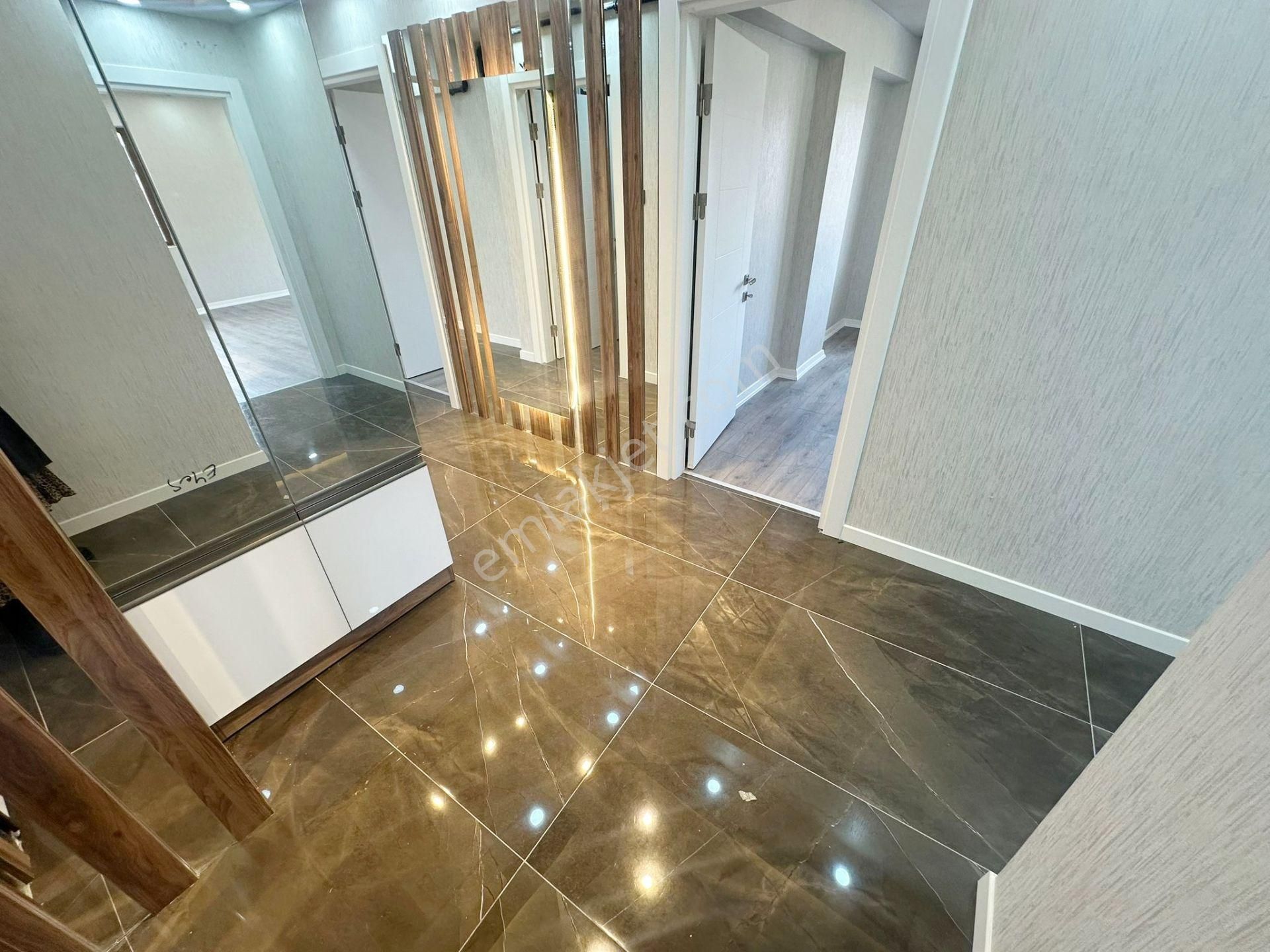 Süvari Mahallesi Cadde Yakını Lüx 3+1 Full Yapılı - Görsel 5