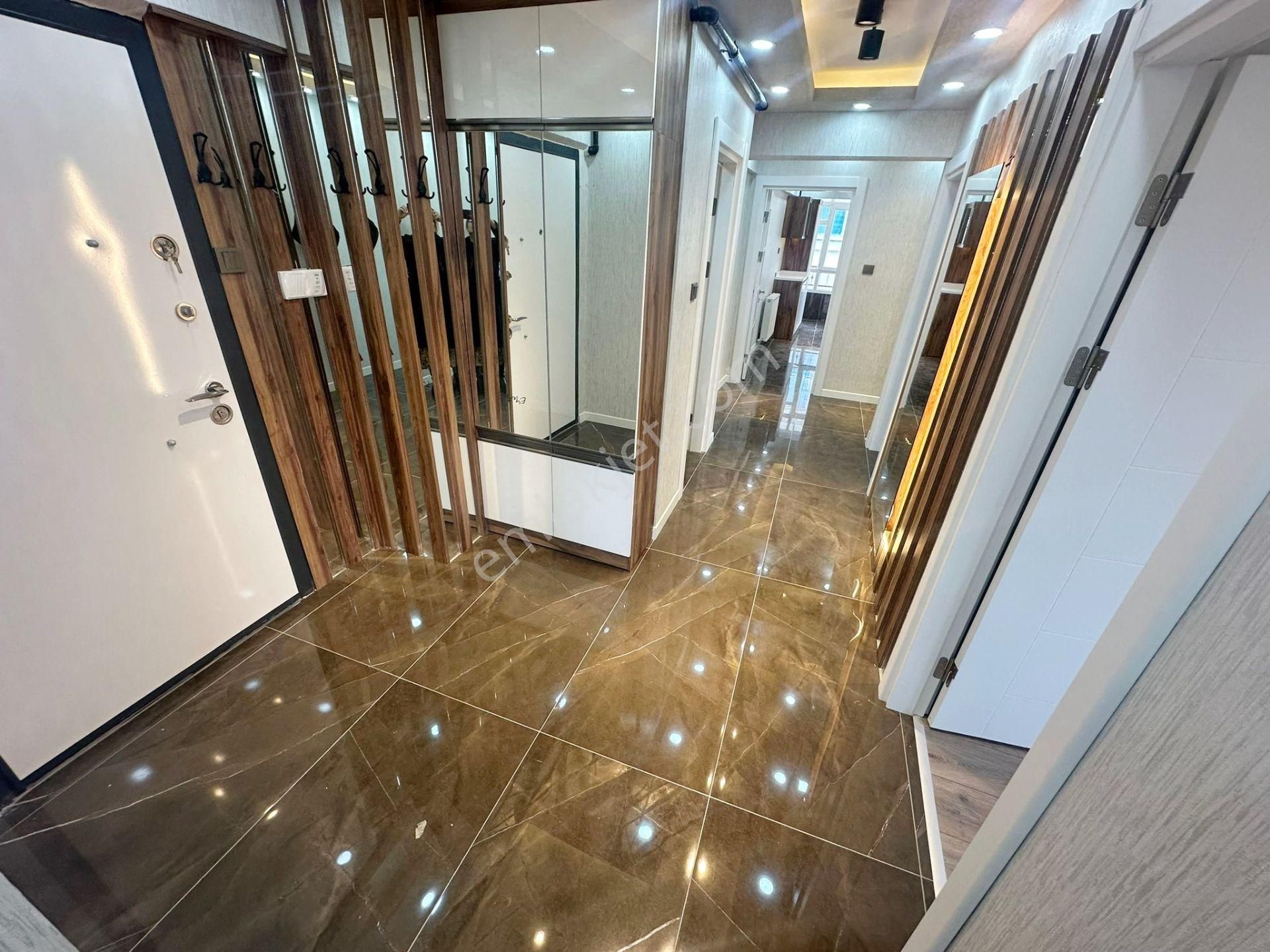 Süvari Mahallesi Cadde Yakını Lüx 3+1 Full Yapılı - Görsel 17