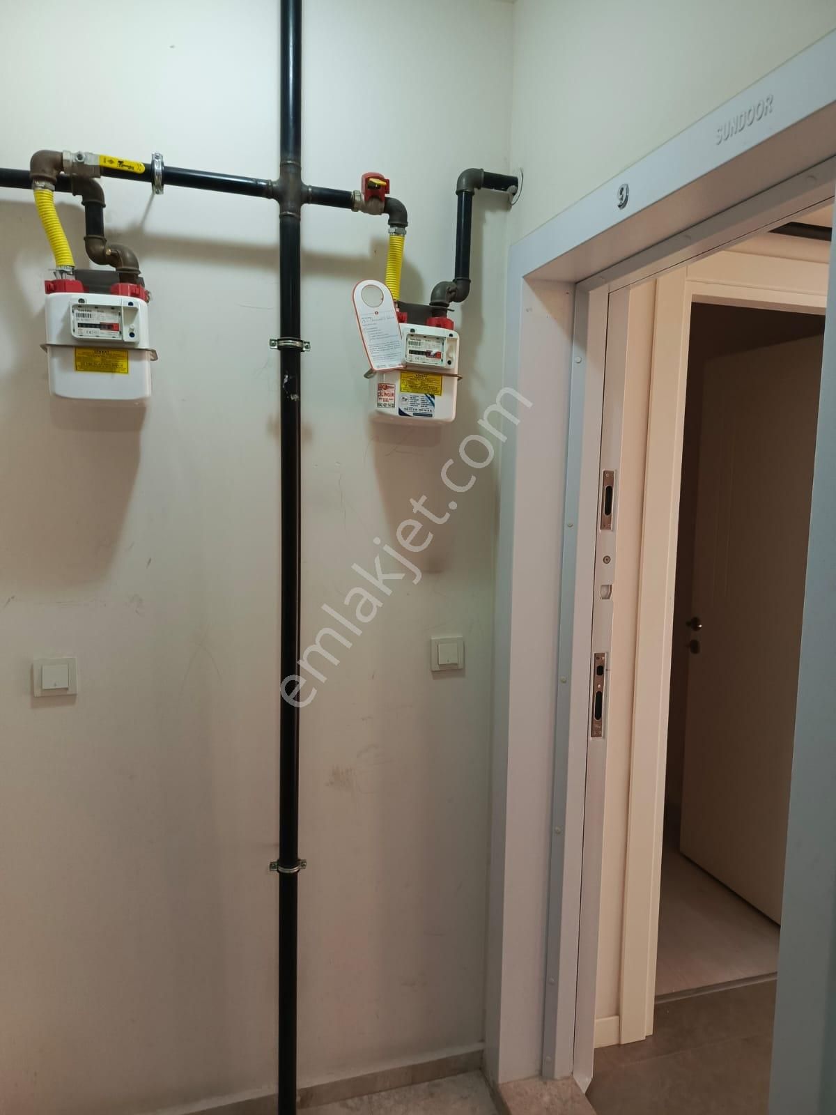 Yenigirne De Kiralık 2+1 Daire Medikal Arkası 7408 Sok. Fahrettin Apt. No.2 - 3.kat Daira 9 - 70 M2 - Görsel 25