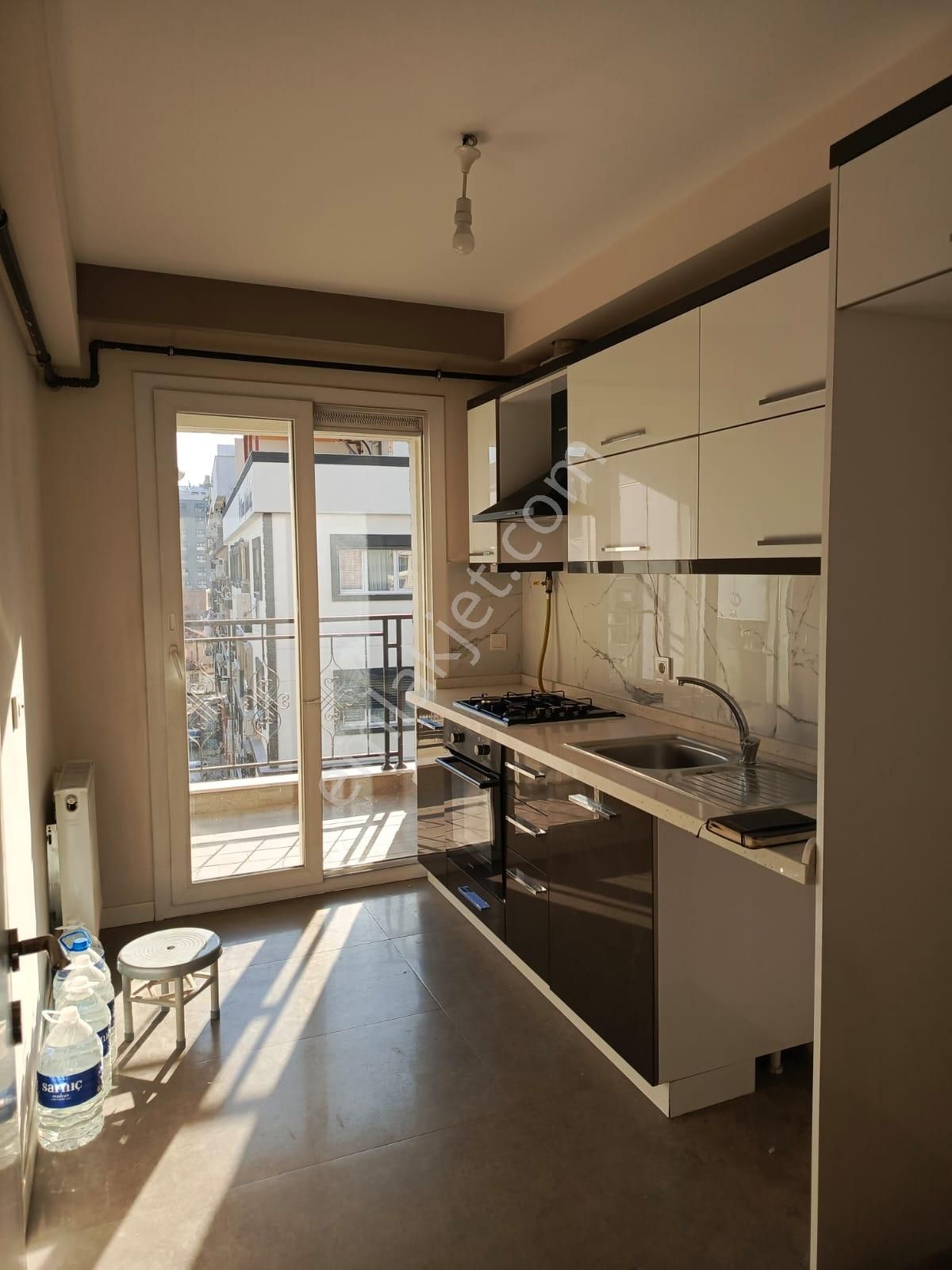 Yenigirne De Kiralık 2+1 Daire Medikal Arkası 7408 Sok. Fahrettin Apt. No.2 - 3.kat Daira 9 - 70 M2 - Görsel 16