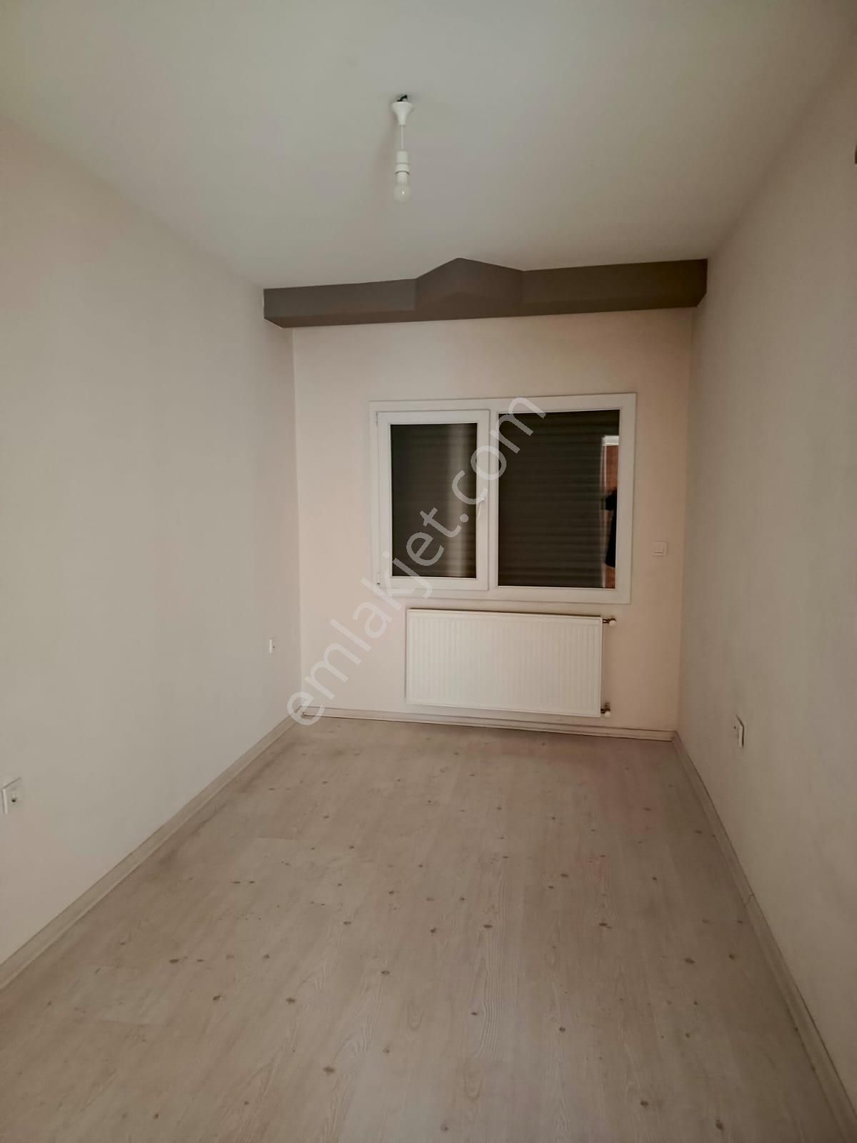 Yenigirne De Kiralık 2+1 Daire Medikal Arkası 7408 Sok. Fahrettin Apt. No.2 - 3.kat Daira 9 - 70 M2 - Görsel 17
