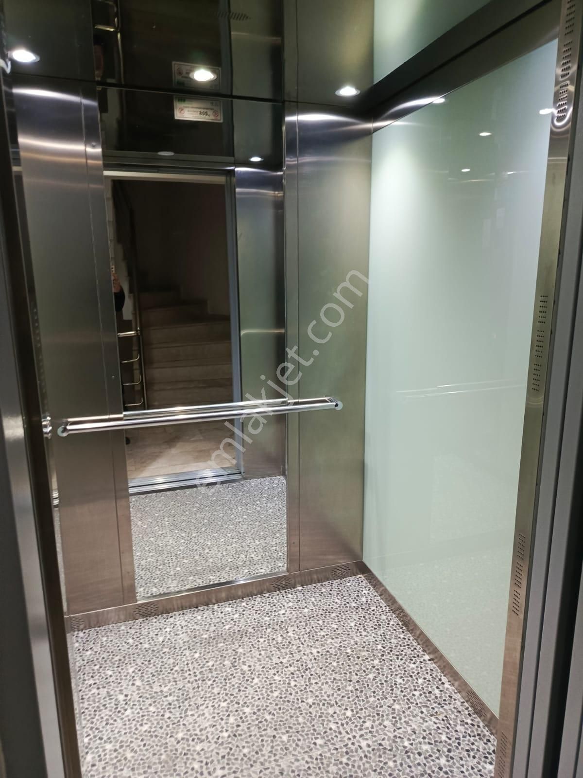 Yenigirne De Kiralık 2+1 Daire Medikal Arkası 7408 Sok. Fahrettin Apt. No.2 - 3.kat Daira 9 - 70 M2 - Görsel 24