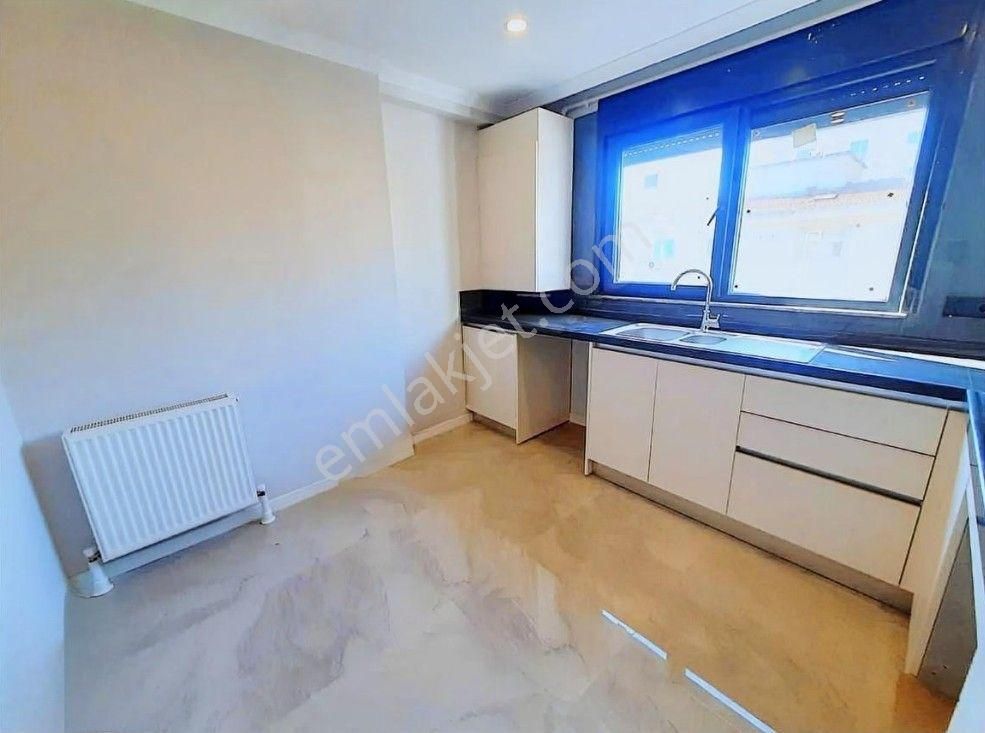 Boş.. Göztepe , Minibüs Cd. Sıfır,balkon,ebeveyn Banyolu,130m2,3+1 Daire - Görsel 2