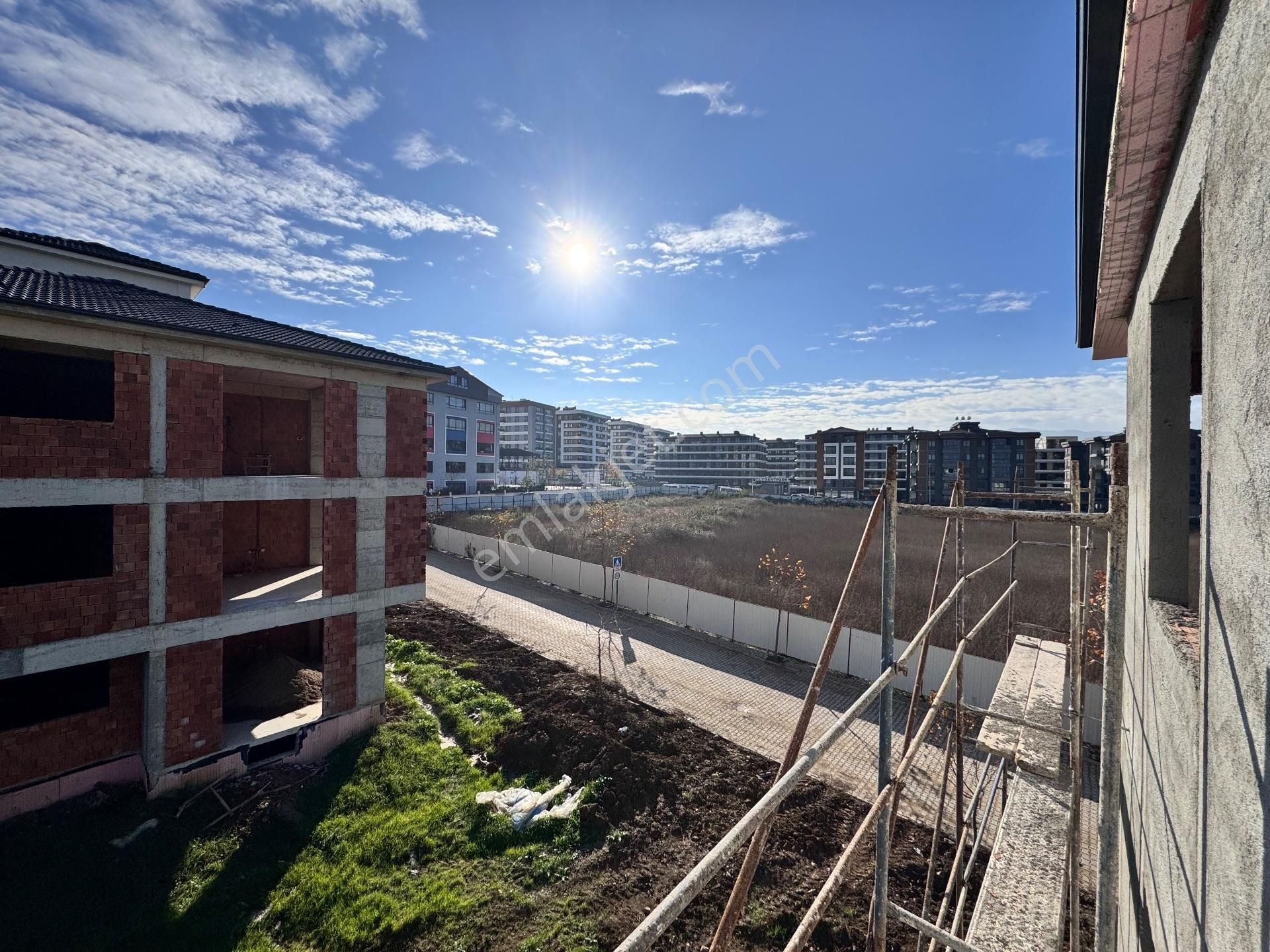Kadıköy Özden Mahallesinde 2+1 Satılık Daire
